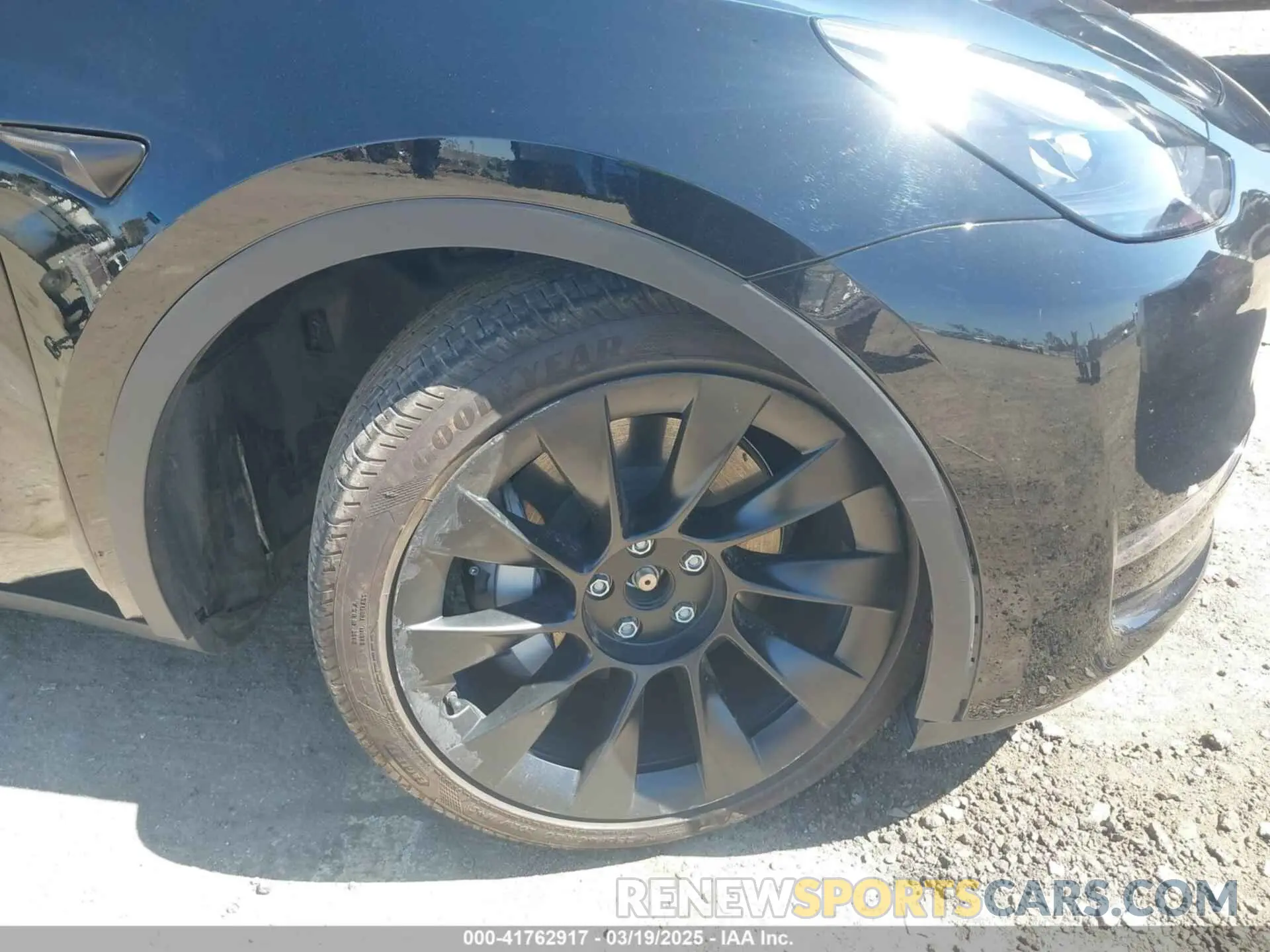 6 fotografías del automóvil dañado 7SAYGDEE9PF591096 TESLA MODEL Y 2023