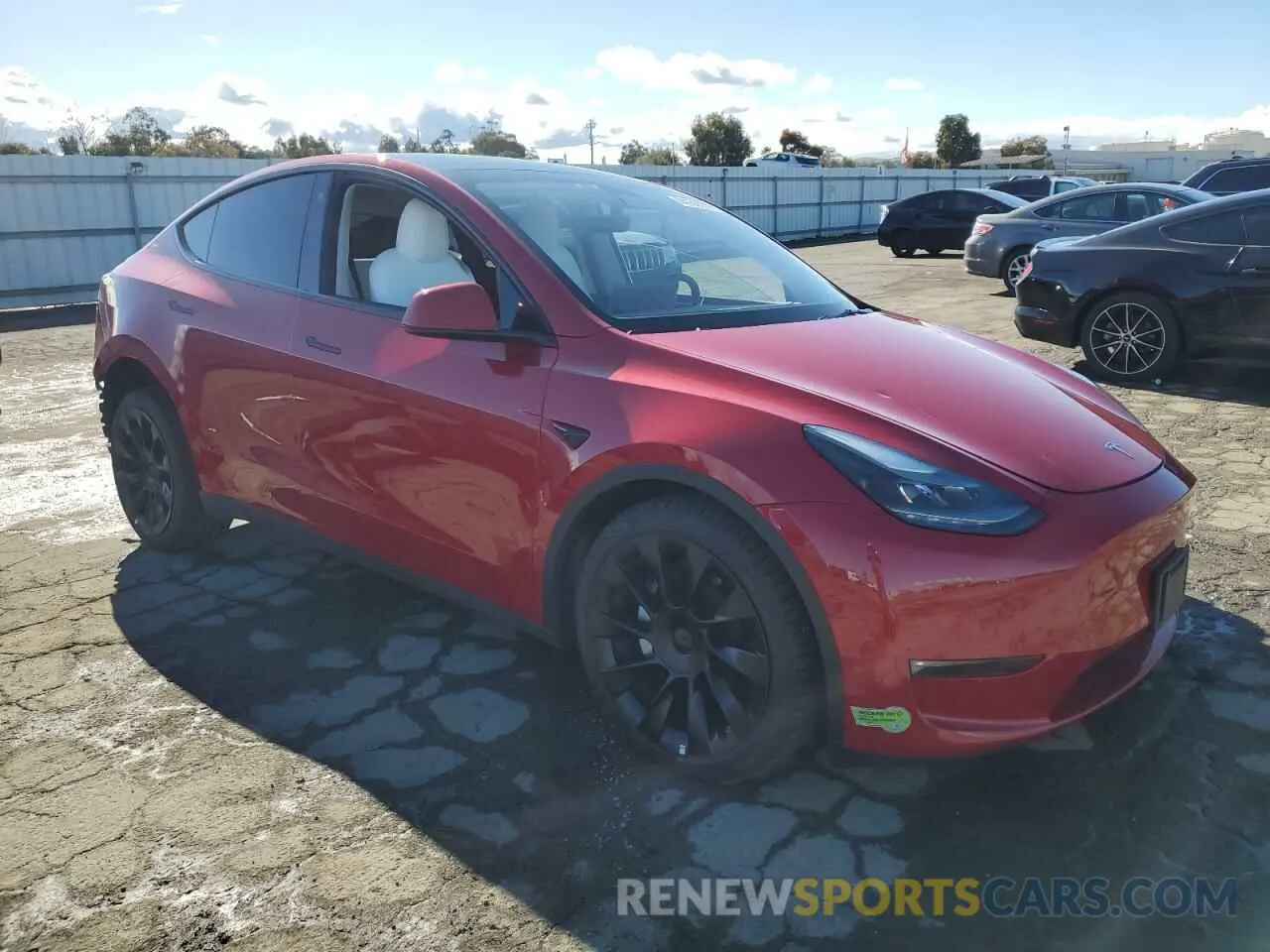 4 fotografías del automóvil dañado 7SAYGDEE9PF627238 TESLA MODEL Y 2023