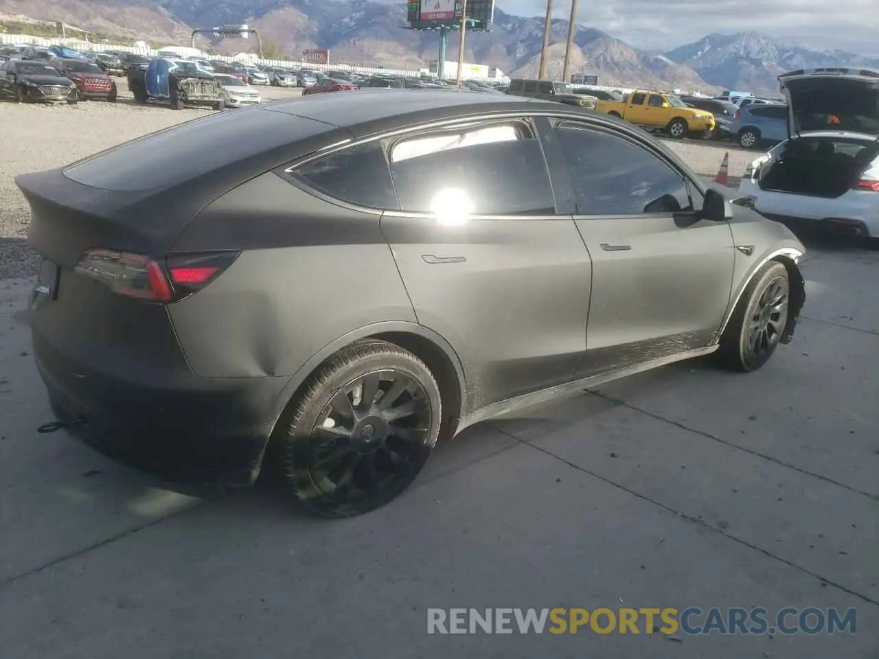3 fotografías del automóvil dañado 7SAYGDEE9PF631306 TESLA MODEL Y 2023
