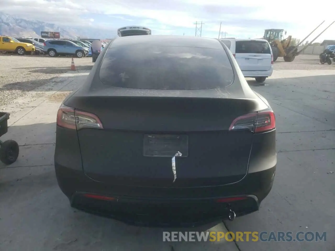 6 fotografías del automóvil dañado 7SAYGDEE9PF631306 TESLA MODEL Y 2023