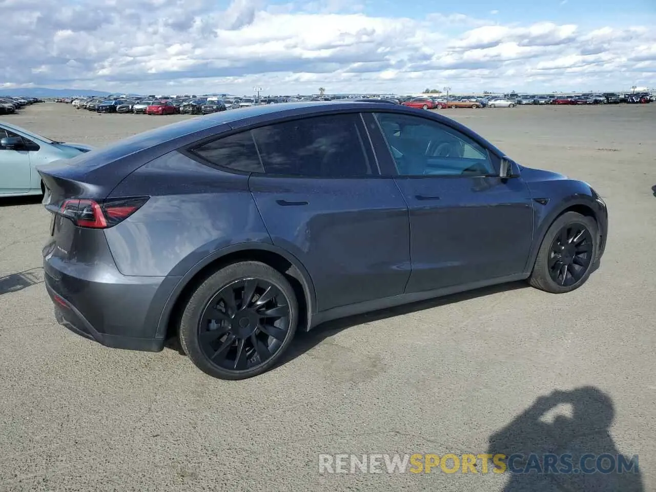 3 fotografías del automóvil dañado 7SAYGDEE9PF638742 TESLA MODEL Y 2023
