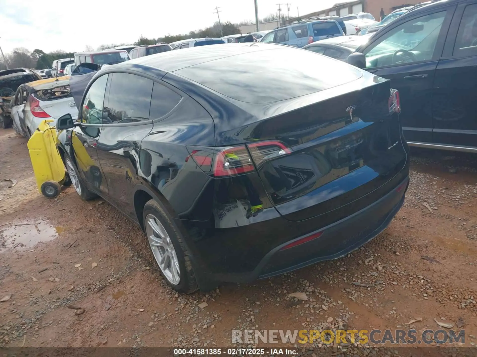 3 fotografías del automóvil dañado 7SAYGDEE9PF662720 TESLA MODEL Y 2023