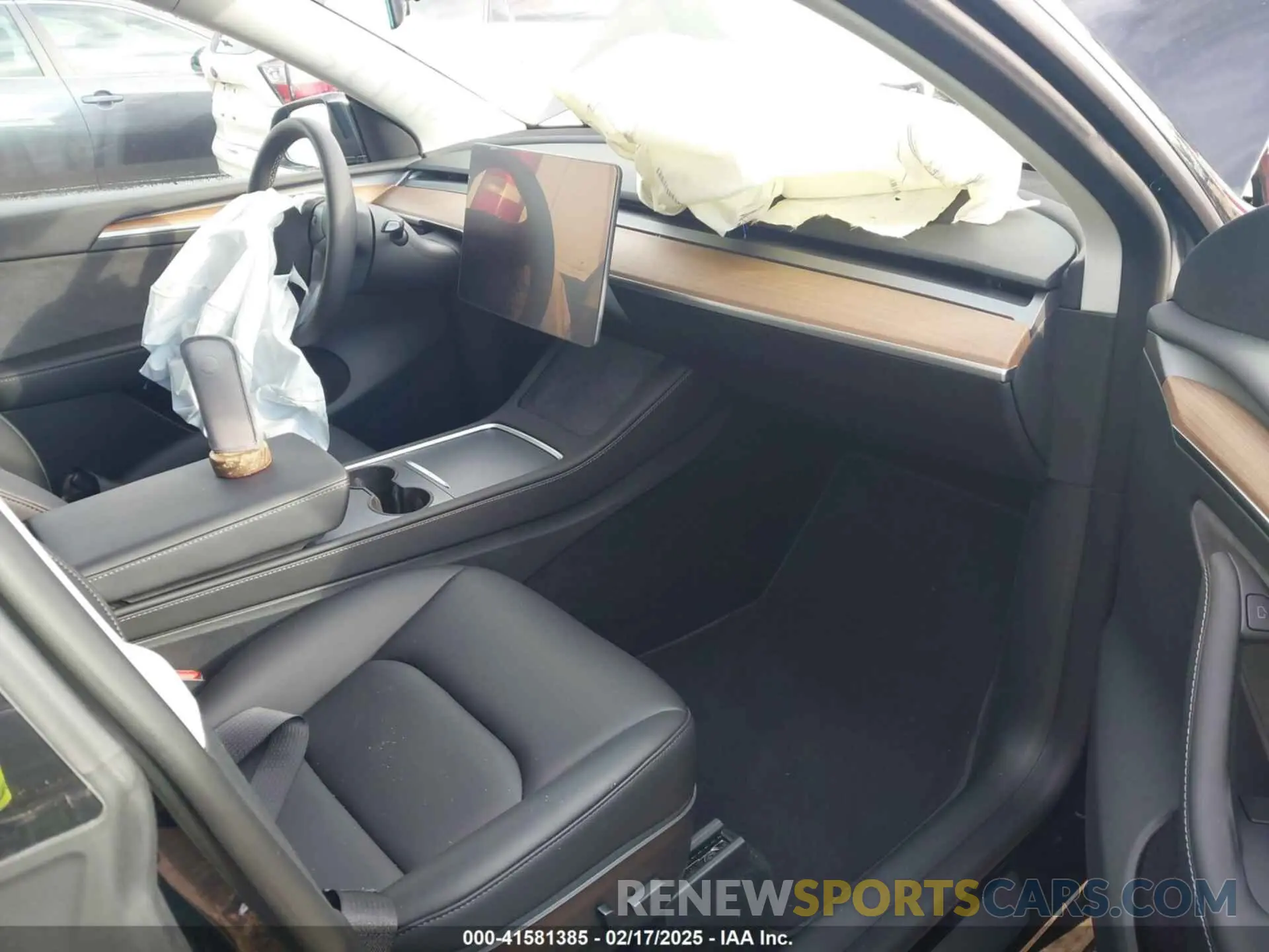 5 fotografías del automóvil dañado 7SAYGDEE9PF662720 TESLA MODEL Y 2023