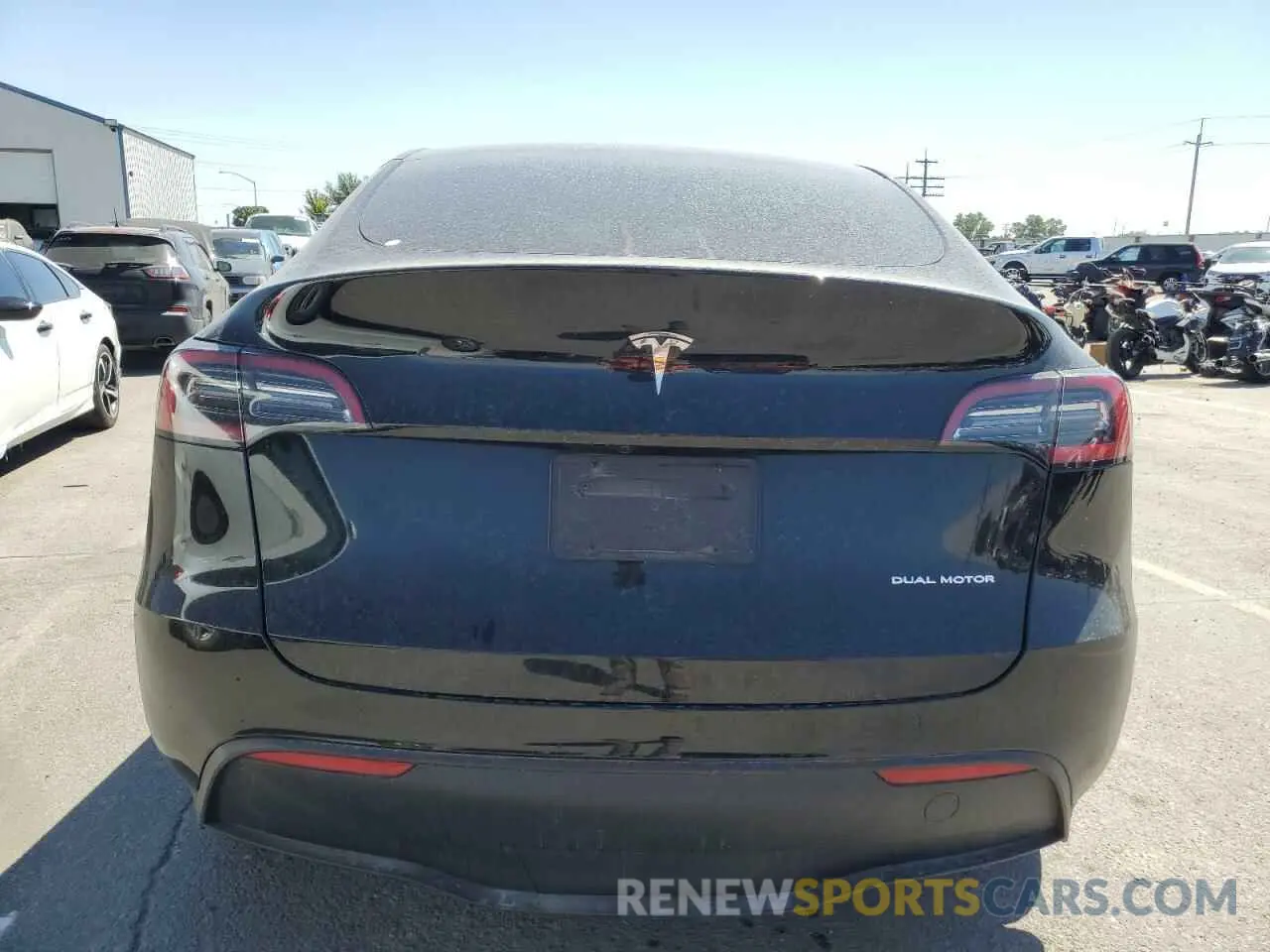 6 fotografías del automóvil dañado 7SAYGDEE9PF686242 TESLA MODEL Y 2023