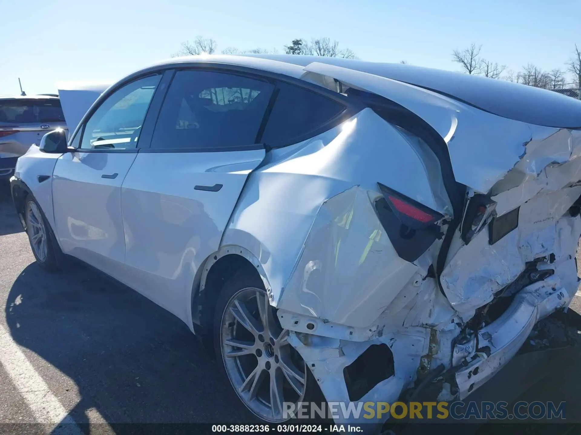 19 fotografías del automóvil dañado 7SAYGDEE9PF688041 TESLA MODEL Y 2023