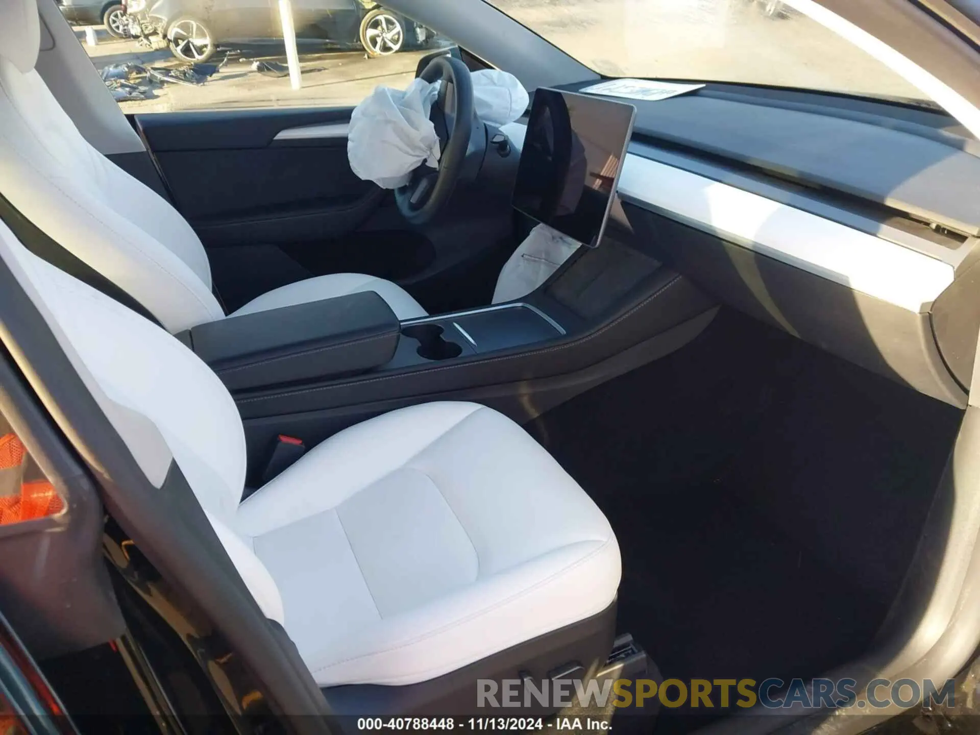 5 fotografías del automóvil dañado 7SAYGDEE9PF787698 TESLA MODEL Y 2023