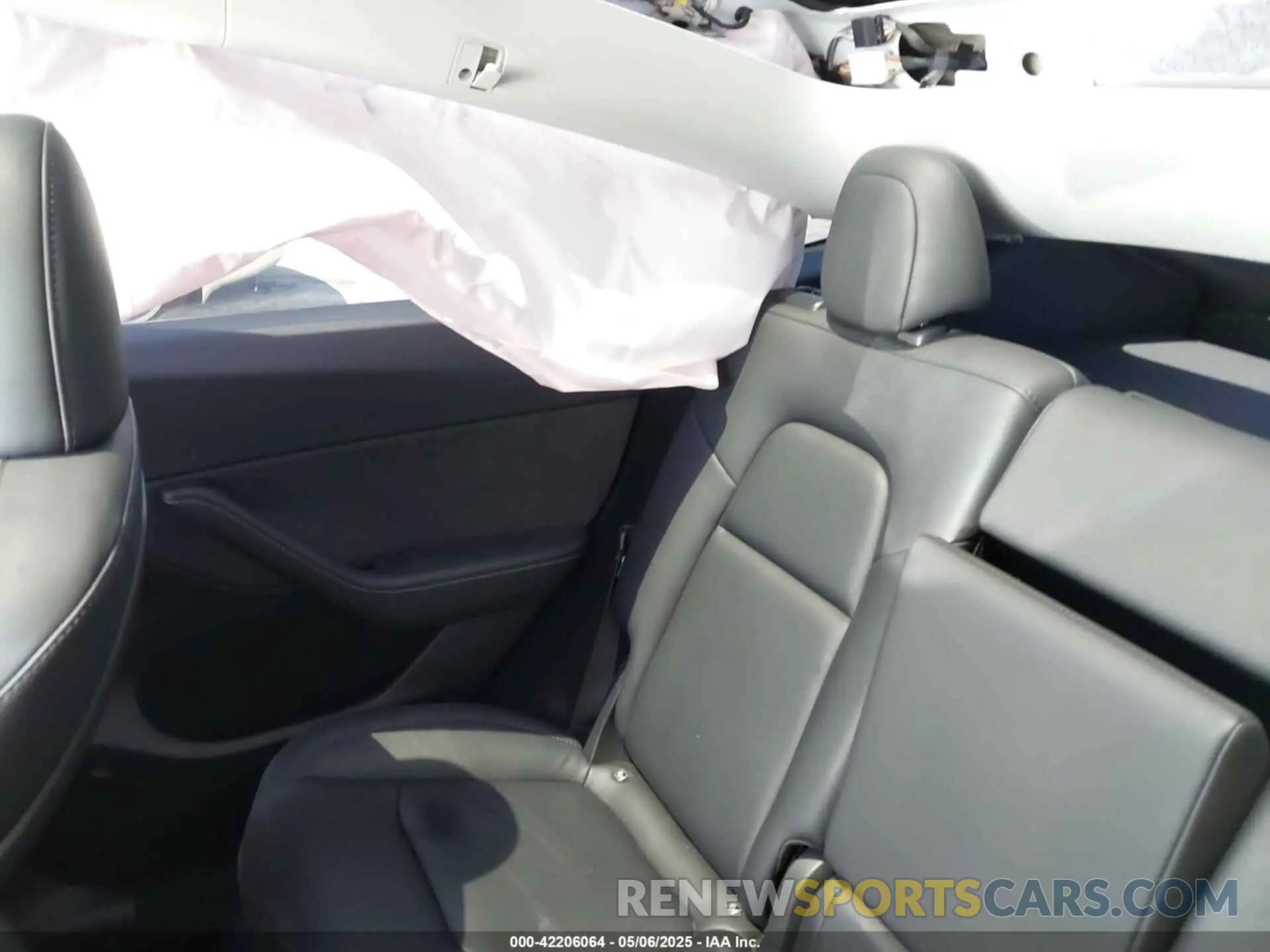 8 fotografías del automóvil dañado 7SAYGDEE9PF811580 TESLA MODEL Y 2023