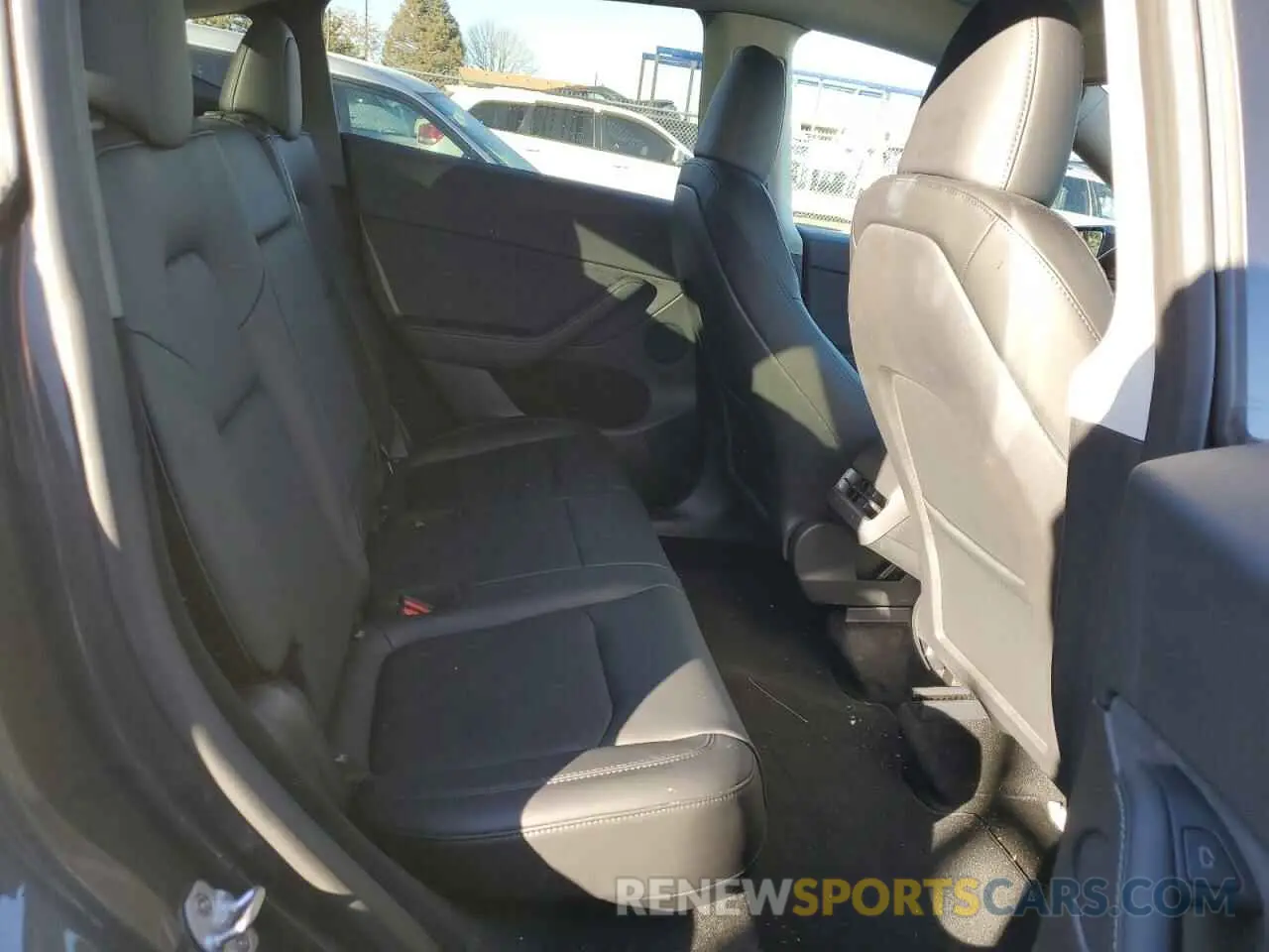 10 fotografías del automóvil dañado 7SAYGDEE9PF844370 TESLA MODEL Y 2023