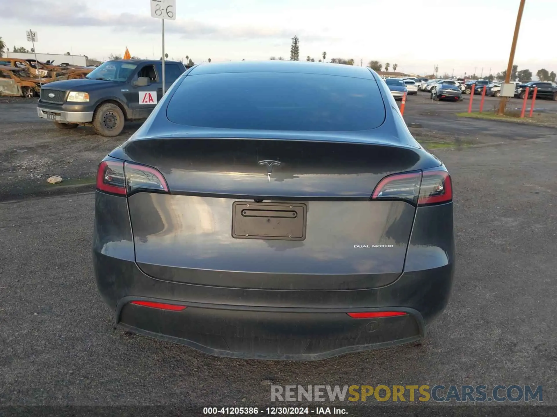 16 fotografías del automóvil dañado 7SAYGDEE9PF858527 TESLA MODEL Y 2023