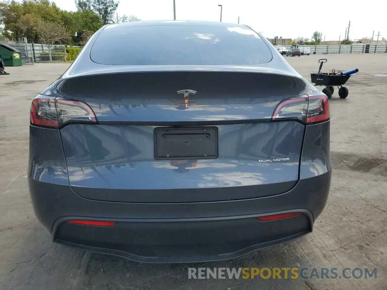 6 fotografías del automóvil dañado 7SAYGDEE9PF885405 TESLA MODEL Y 2023