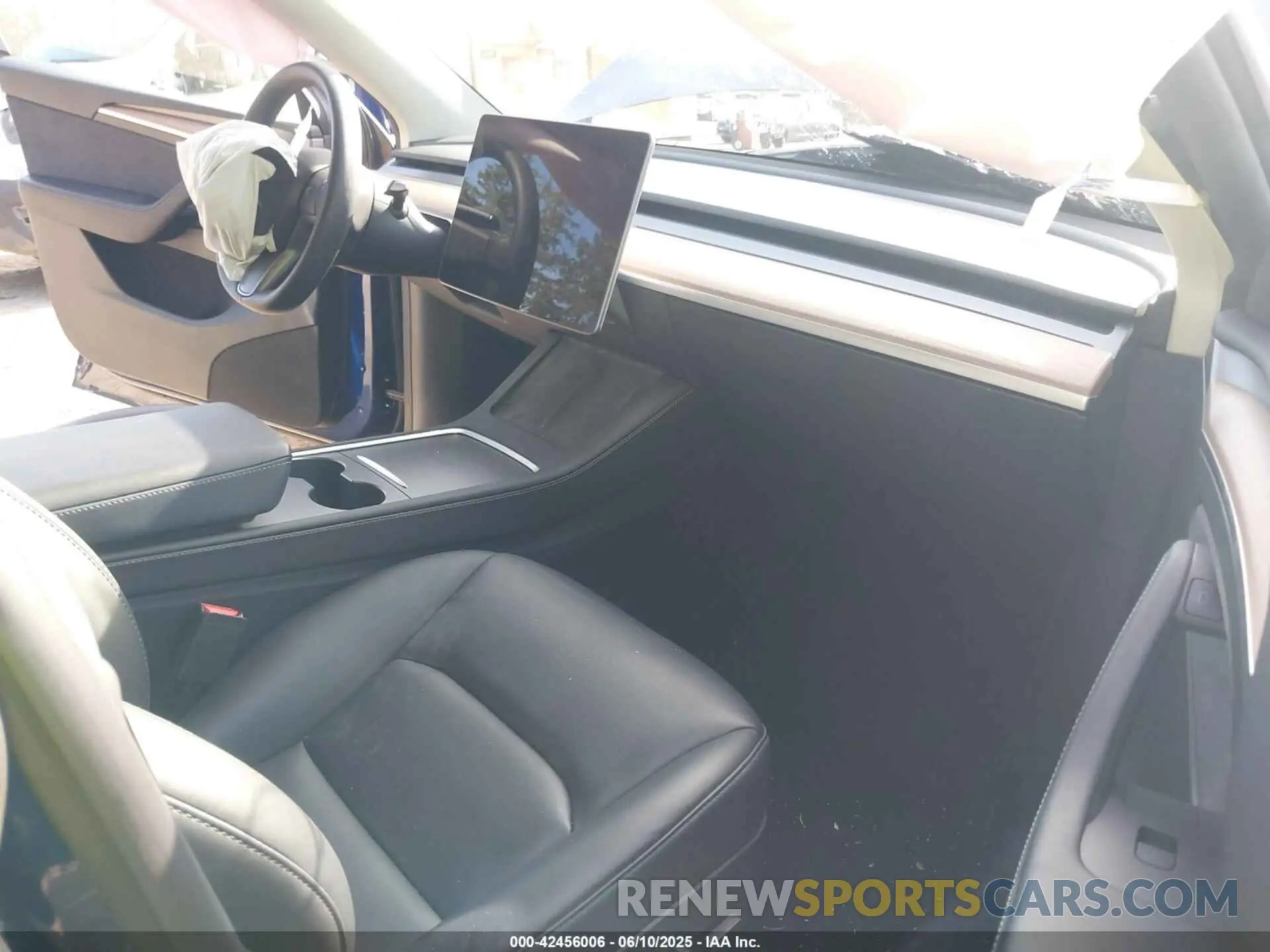 5 fotografías del automóvil dañado 7SAYGDEE9PF917186 TESLA MODEL Y 2023