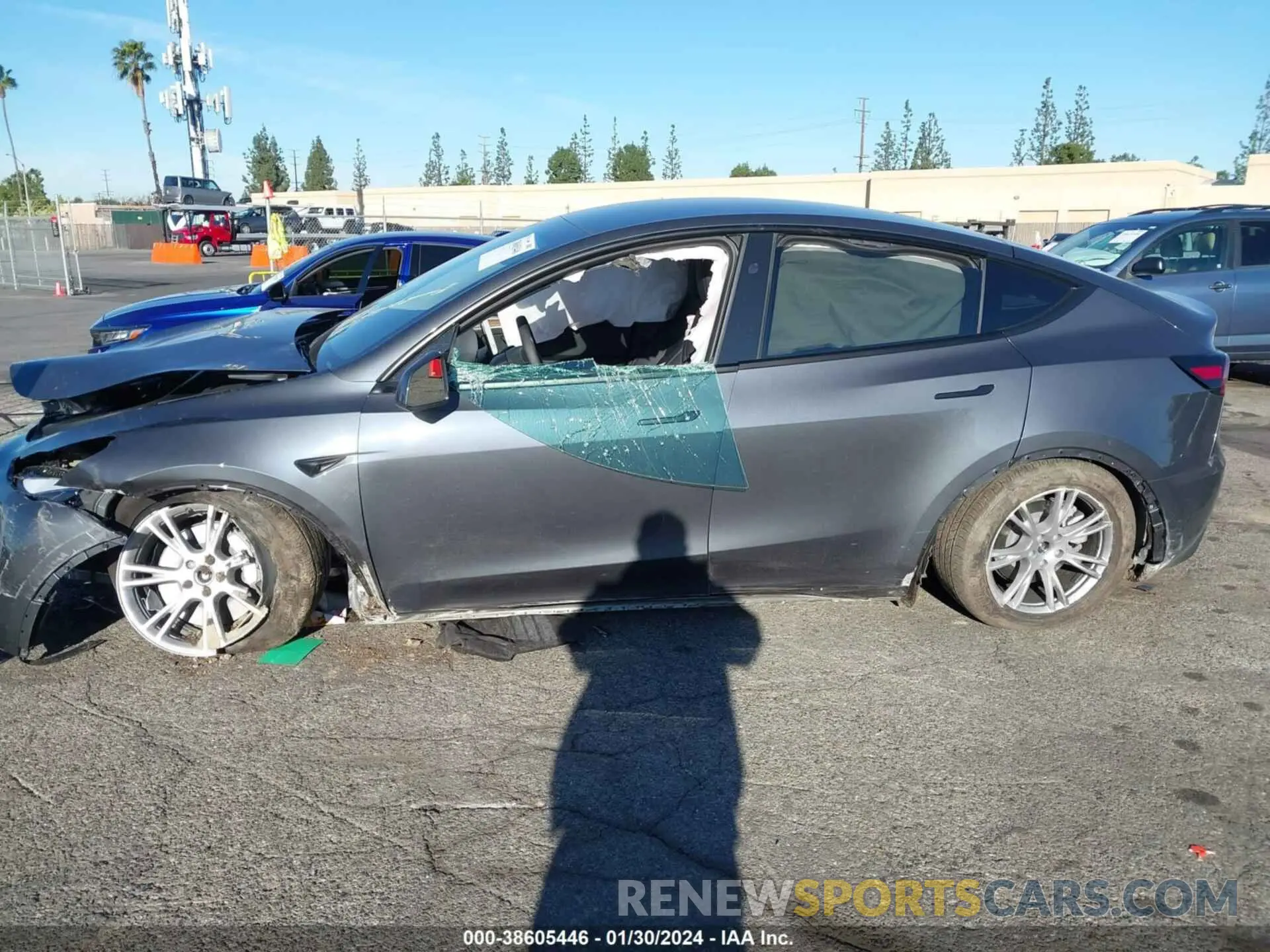 14 fotografías del automóvil dañado 7SAYGDEE9PF929533 TESLA MODEL Y 2023
