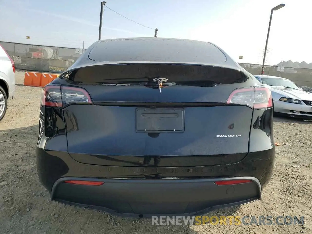 6 fotografías del automóvil dañado 7SAYGDEE9PF937776 TESLA MODEL Y 2023
