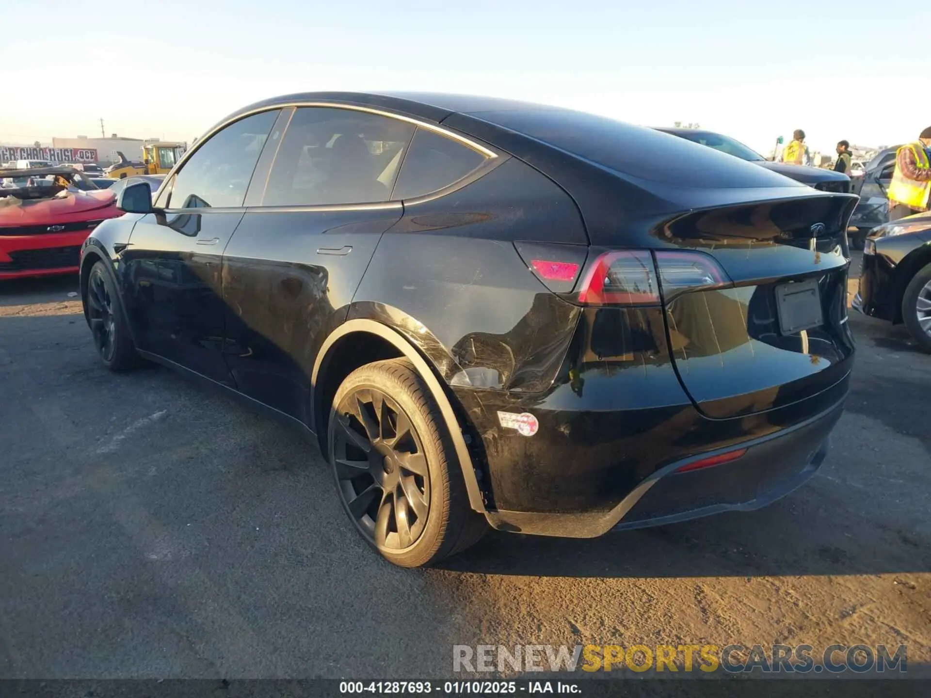 3 fotografías del automóvil dañado 7SAYGDEE9PF958627 TESLA MODEL Y 2023