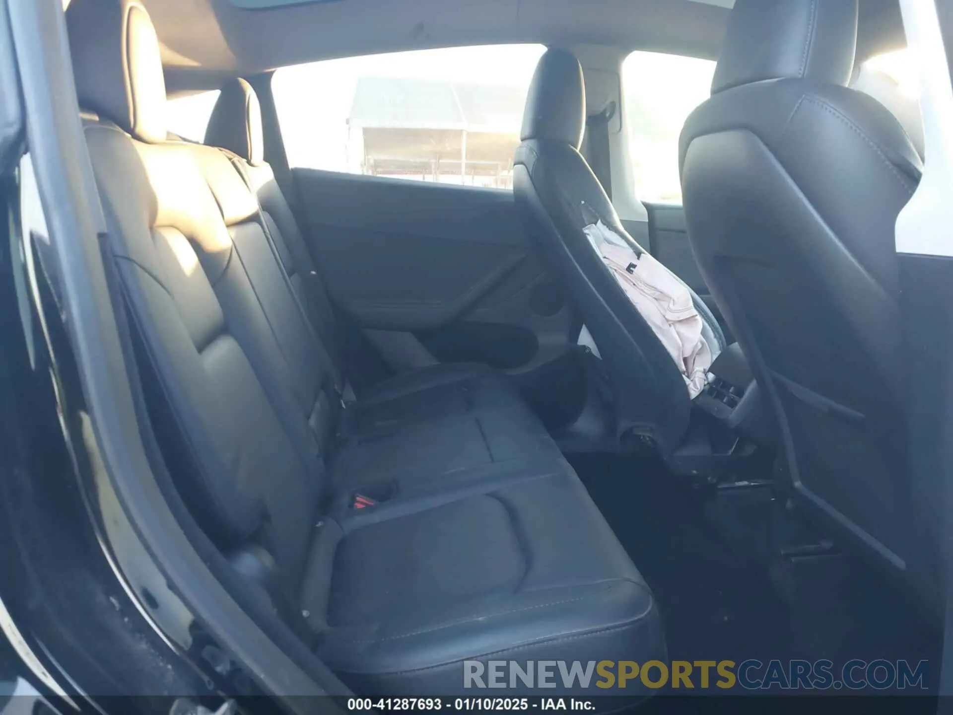 8 fotografías del automóvil dañado 7SAYGDEE9PF958627 TESLA MODEL Y 2023