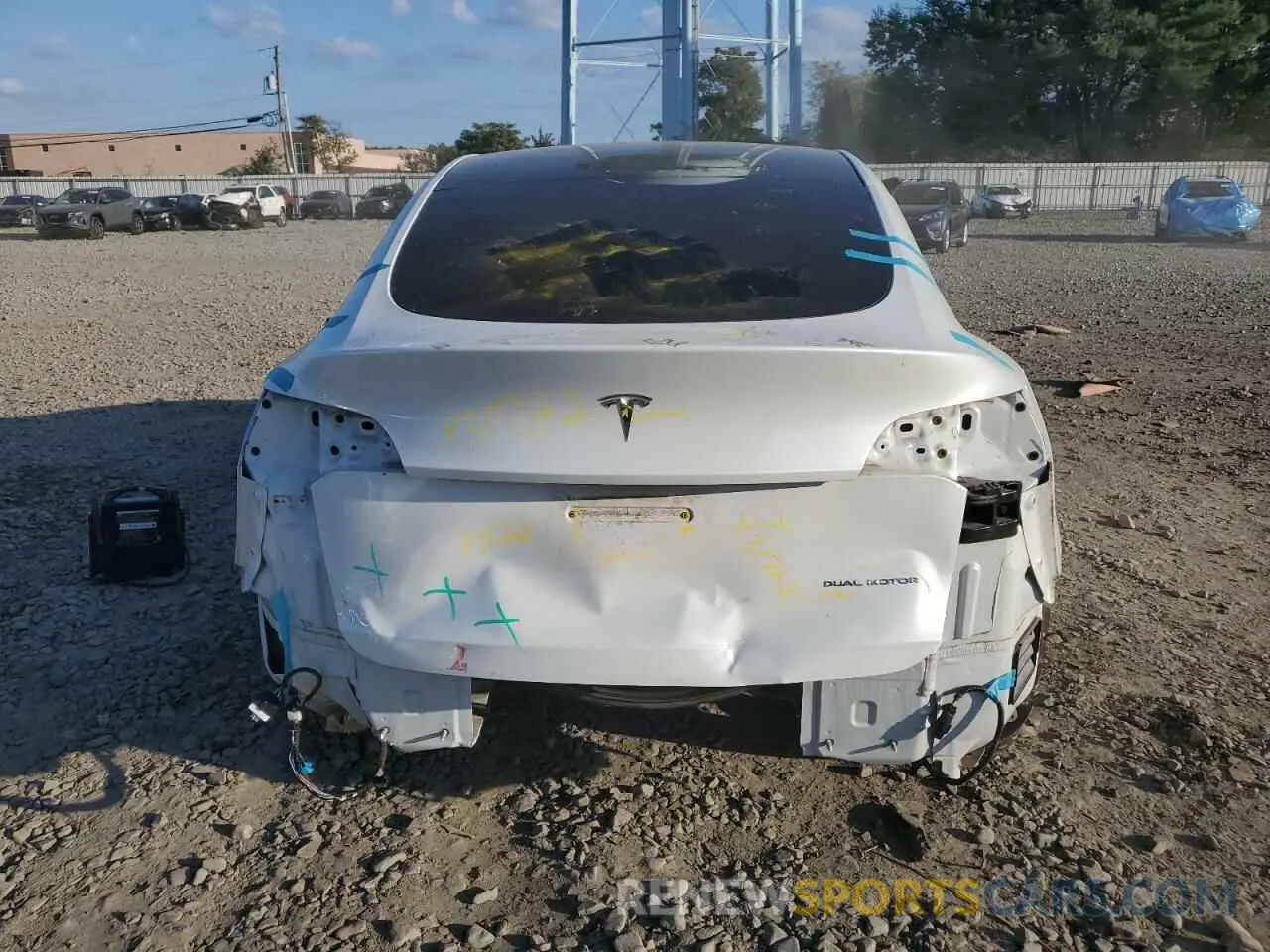 6 fotografías del automóvil dañado 7SAYGDEEXPA104856 TESLA MODEL Y 2023