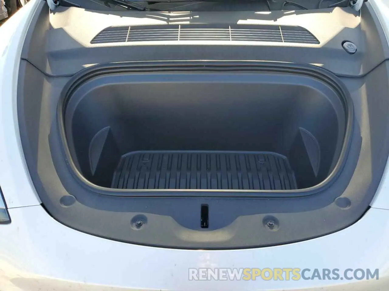 11 fotografías del automóvil dañado 7SAYGDEEXPA114111 TESLA MODEL Y 2023