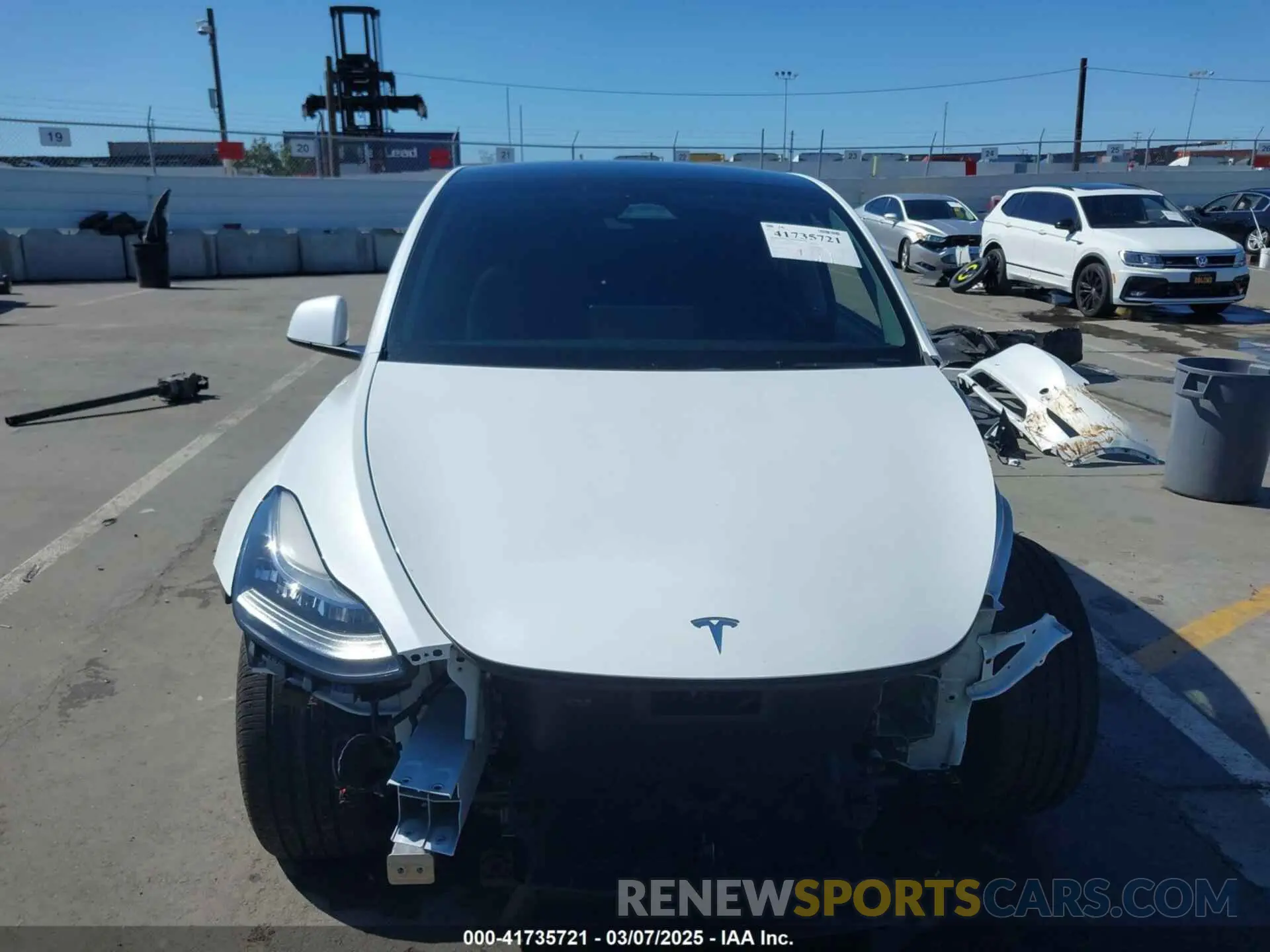 13 fotografías del automóvil dañado 7SAYGDEEXPA129790 TESLA MODEL Y 2023