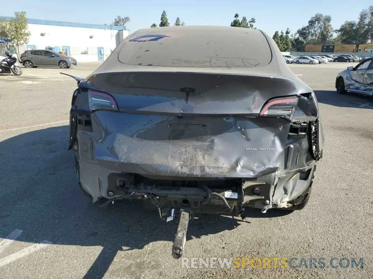 6 fotografías del automóvil dañado 7SAYGDEEXPA172560 TESLA MODEL Y 2023