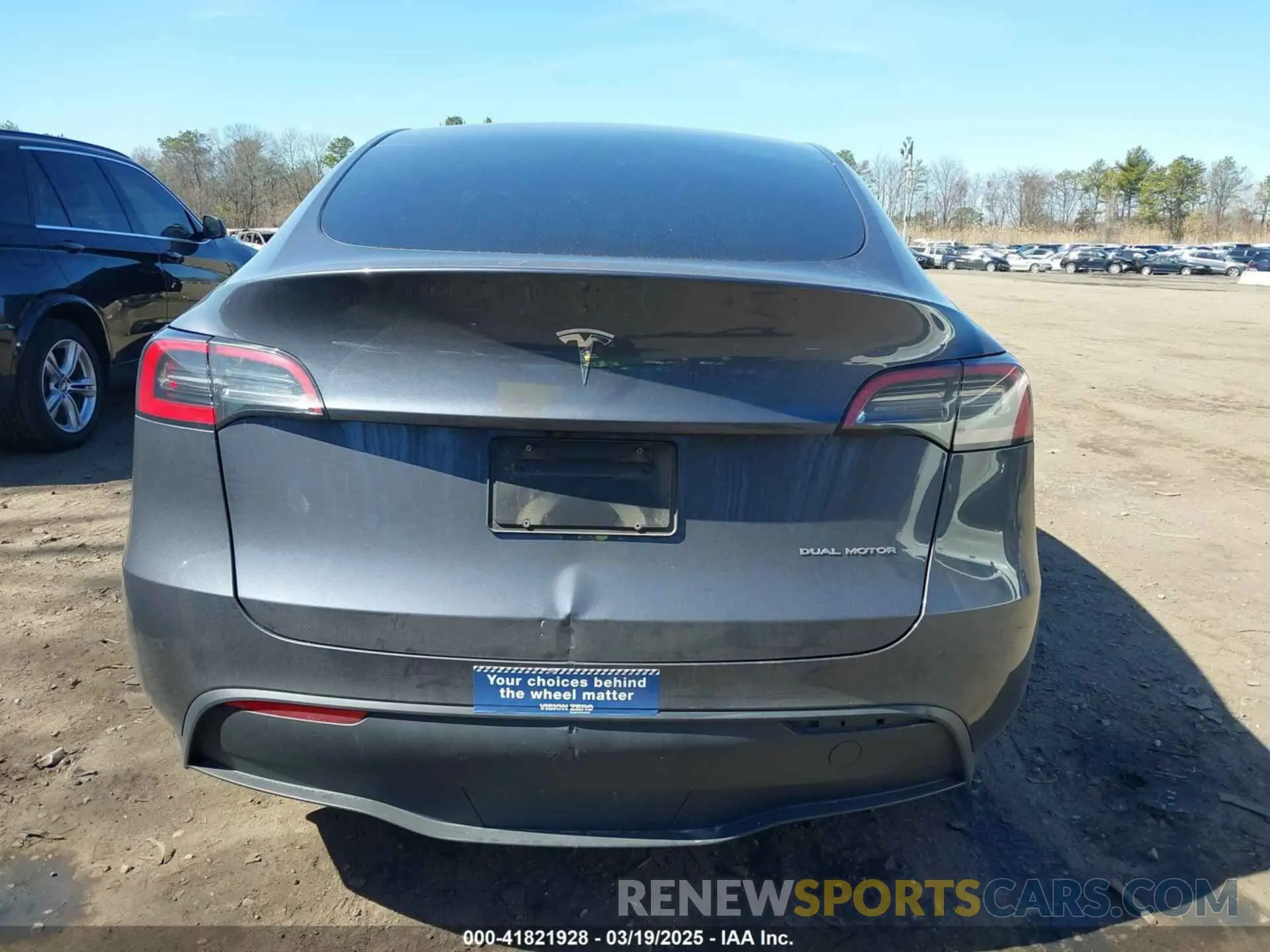16 fotografías del automóvil dañado 7SAYGDEEXPA175104 TESLA MODEL Y 2023