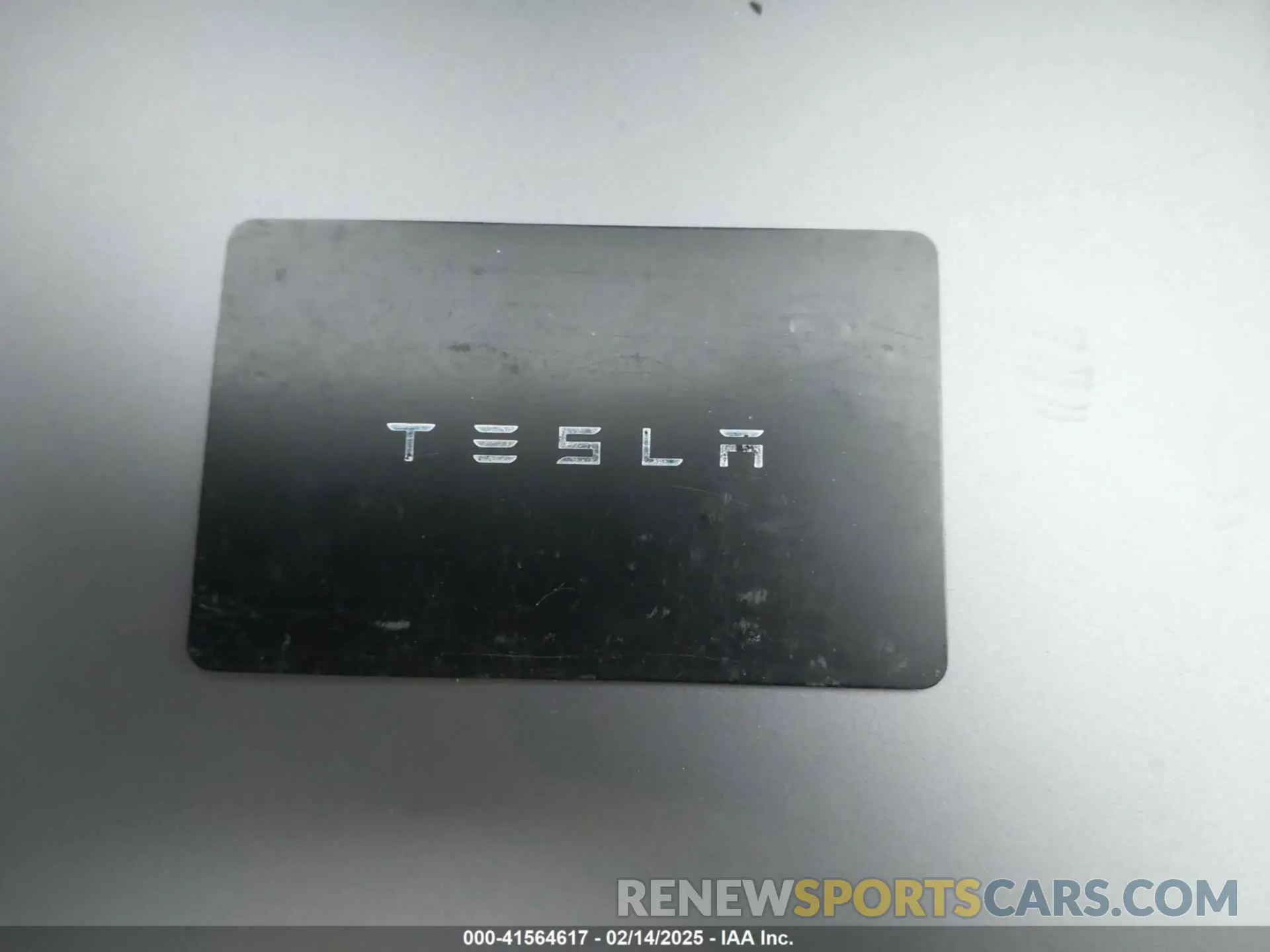 11 fotografías del automóvil dañado 7SAYGDEEXPA181114 TESLA MODEL Y 2023