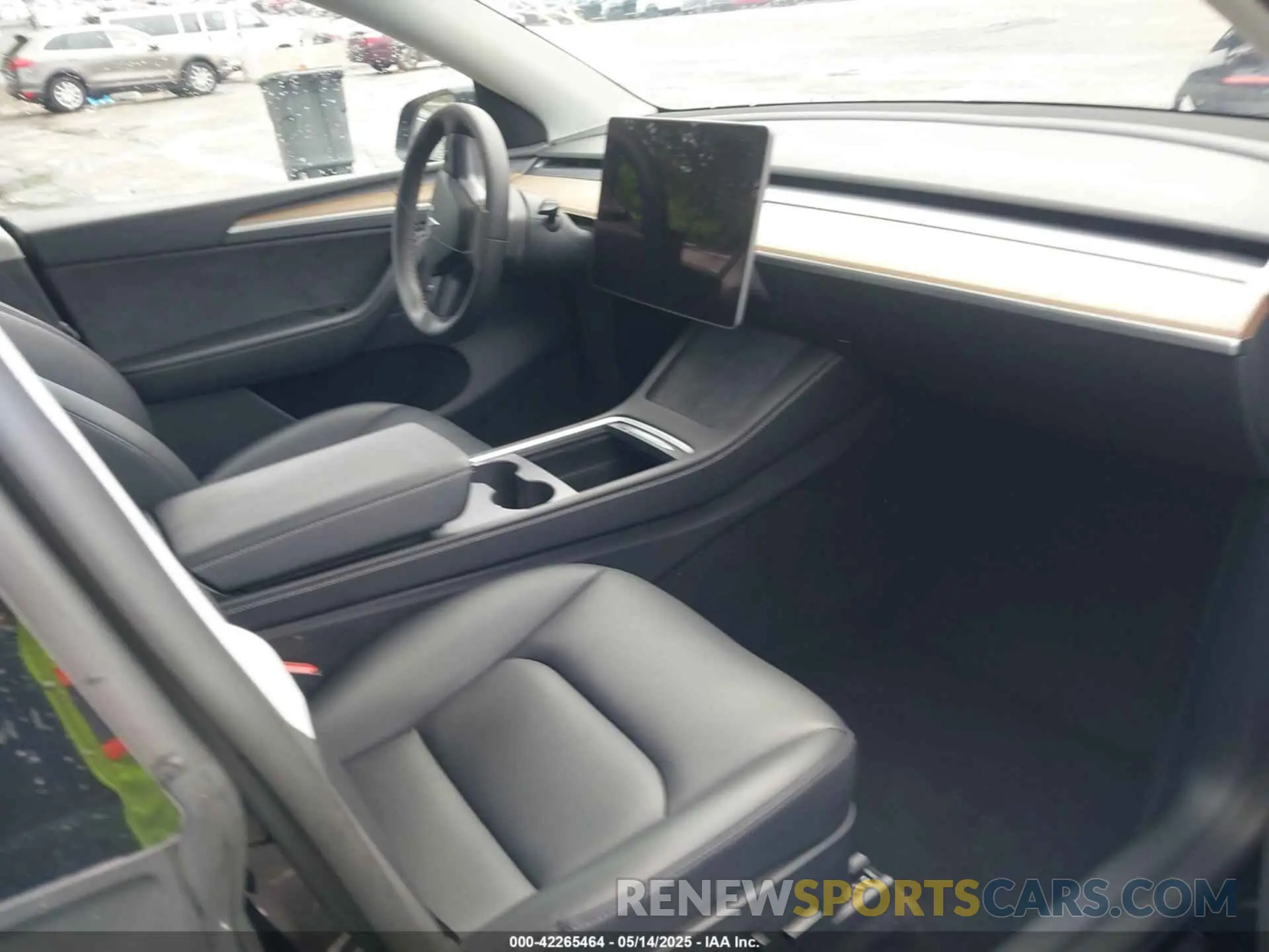 5 fotografías del automóvil dañado 7SAYGDEEXPA183123 TESLA MODEL Y 2023