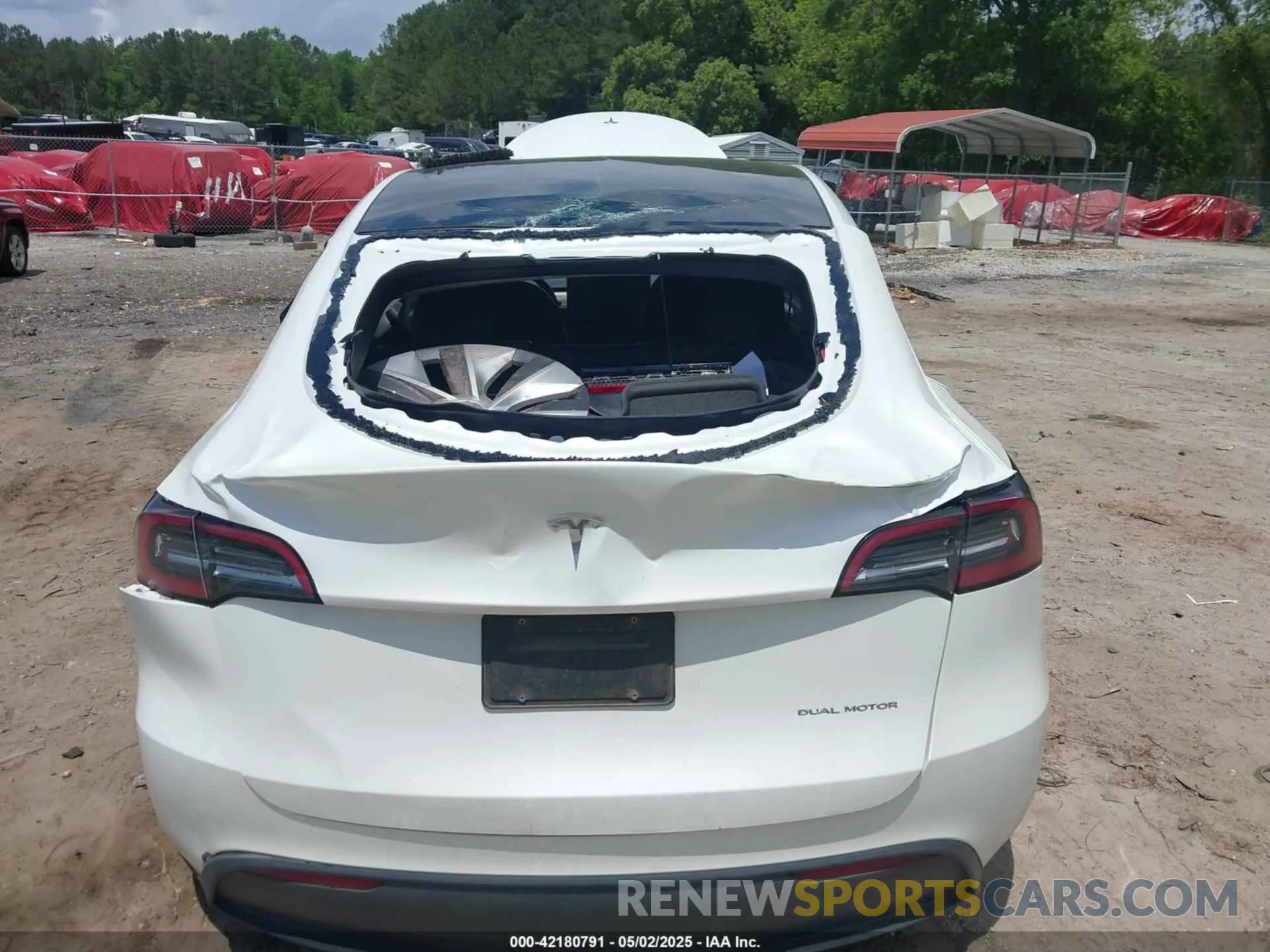 16 fotografías del automóvil dañado 7SAYGDEEXPF662919 TESLA MODEL Y 2023