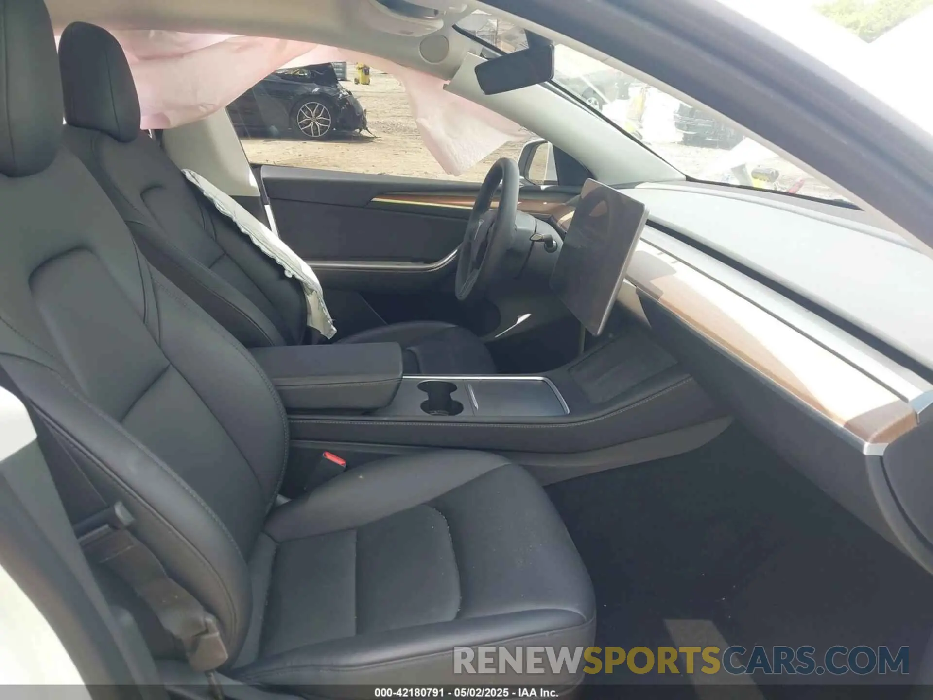 5 fotografías del automóvil dañado 7SAYGDEEXPF662919 TESLA MODEL Y 2023