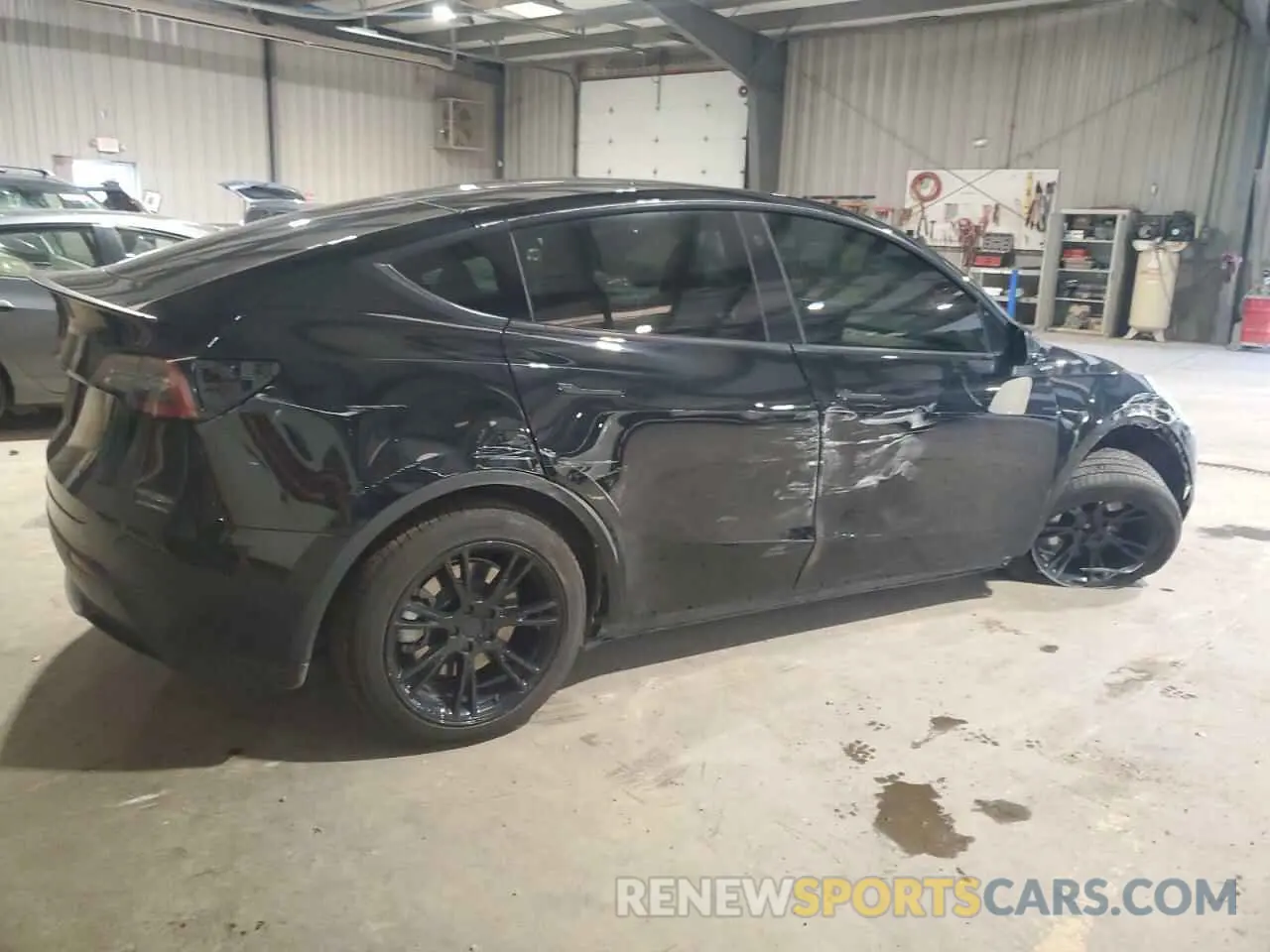 3 fotografías del automóvil dañado 7SAYGDEEXPF668462 TESLA MODEL Y 2023