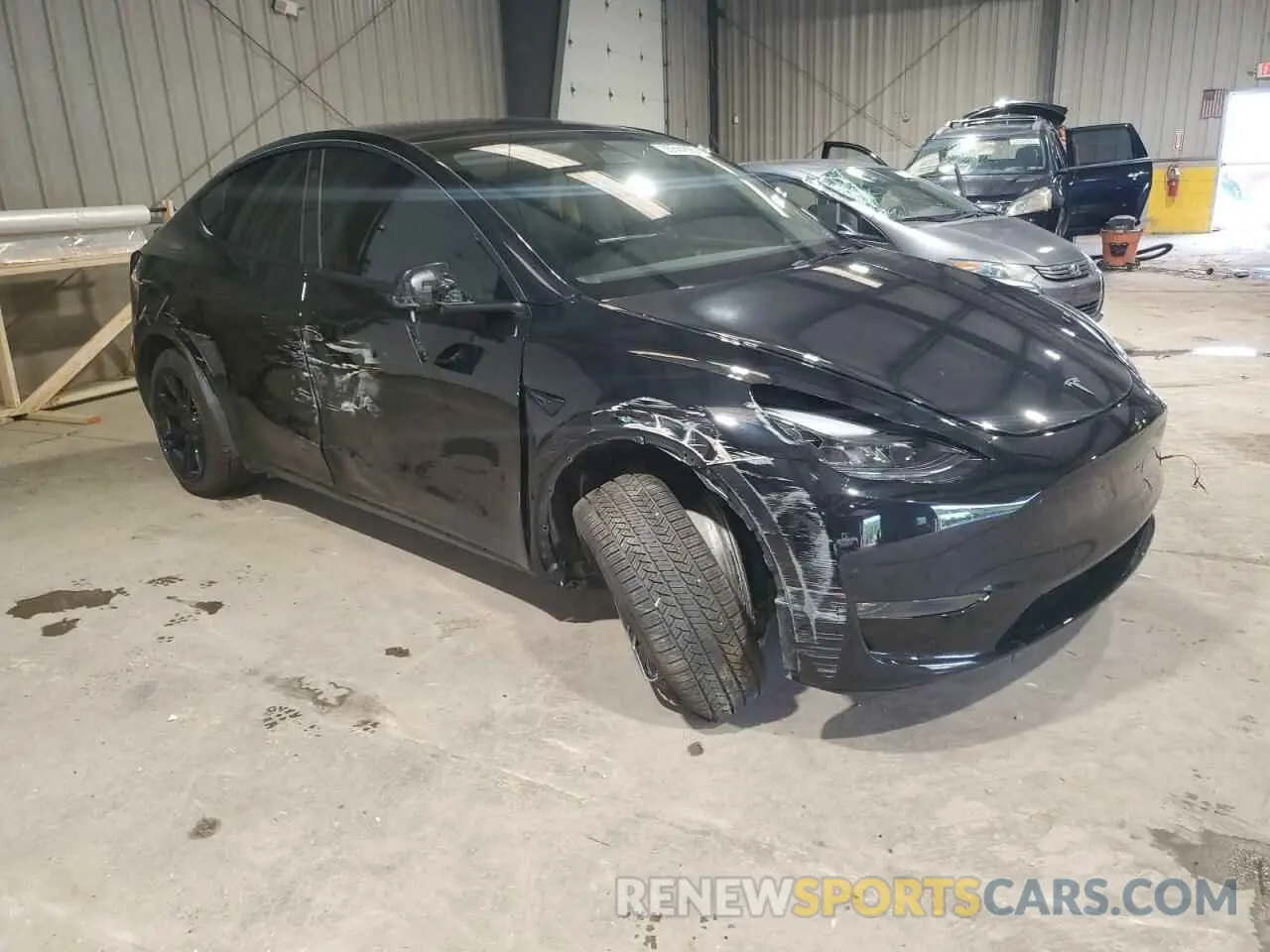 4 fotografías del automóvil dañado 7SAYGDEEXPF668462 TESLA MODEL Y 2023
