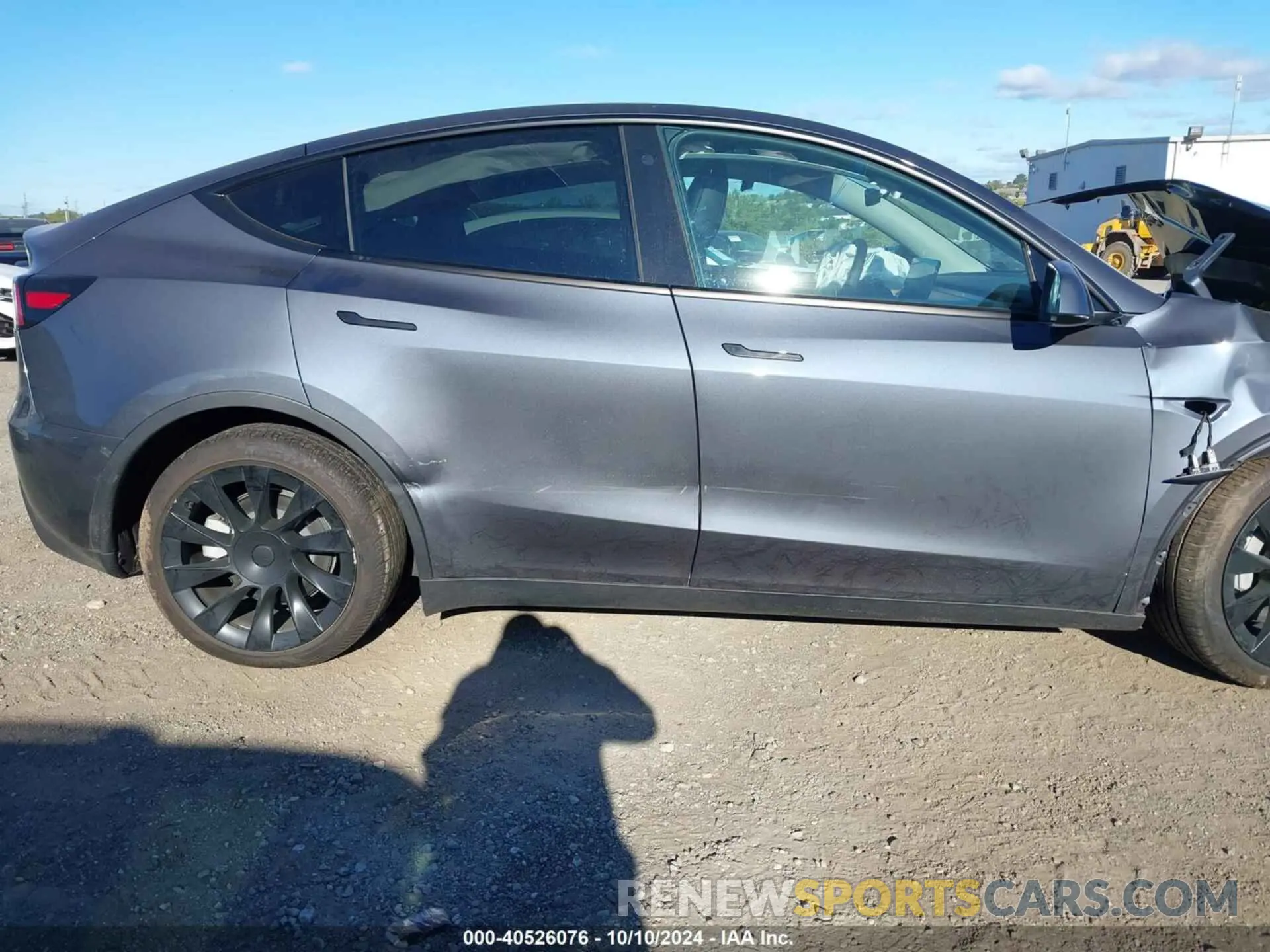 18 fotografías del automóvil dañado 7SAYGDEEXPF766262 TESLA MODEL Y 2023