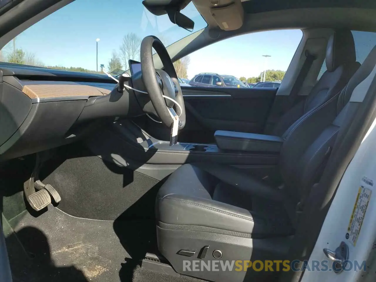 7 fotografías del automóvil dañado 7SAYGDEEXPF805061 TESLA MODEL Y 2023