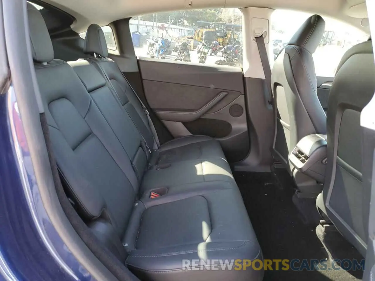 11 fotografías del automóvil dañado 7SAYGDEEXPF814469 TESLA MODEL Y 2023