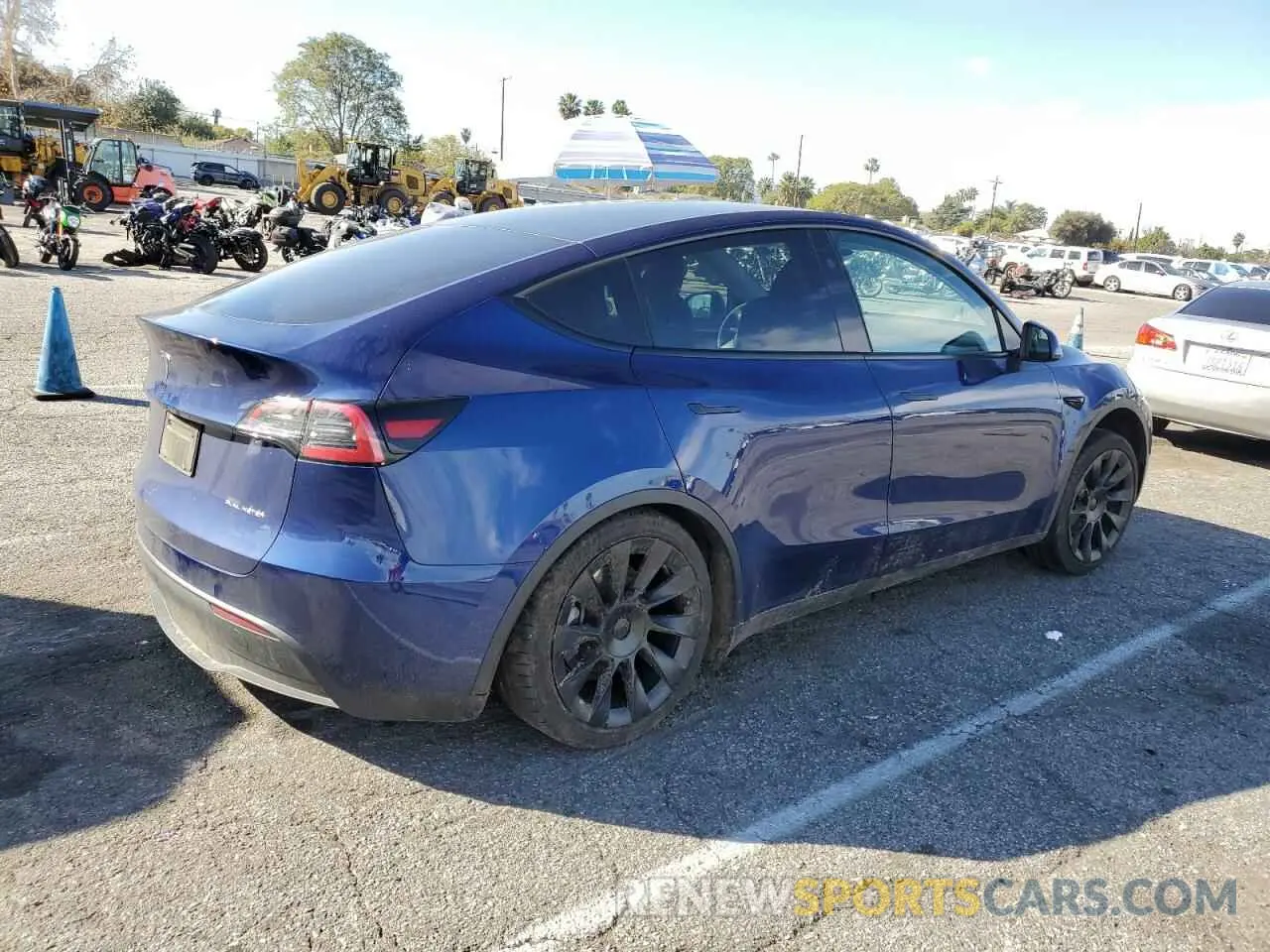 3 fotografías del automóvil dañado 7SAYGDEEXPF814469 TESLA MODEL Y 2023