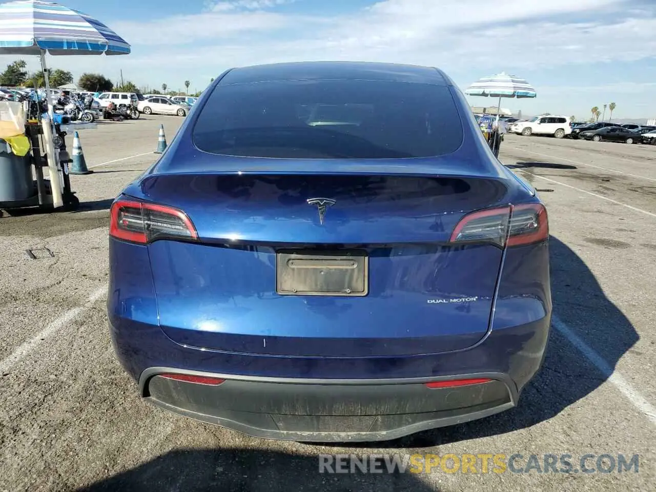 6 fotografías del automóvil dañado 7SAYGDEEXPF814469 TESLA MODEL Y 2023