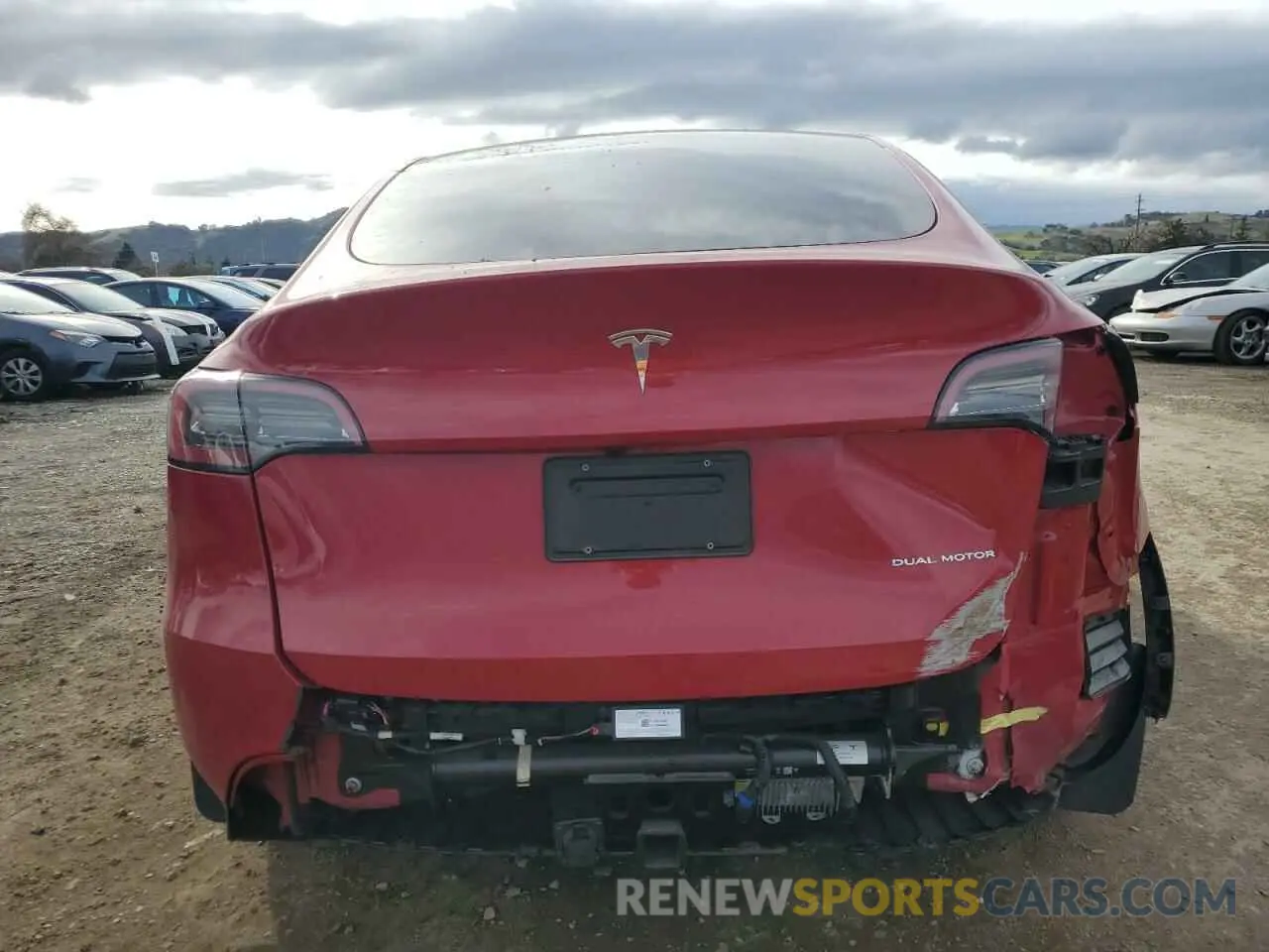6 fotografías del automóvil dañado 7SAYGDEEXPF823186 TESLA MODEL Y 2023