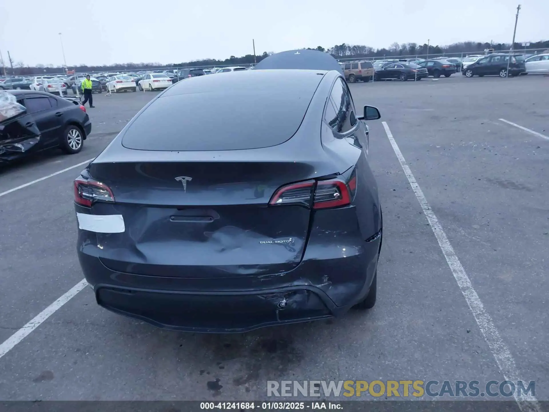 16 fotografías del automóvil dañado 7SAYGDEEXPF865549 TESLA MODEL Y 2023
