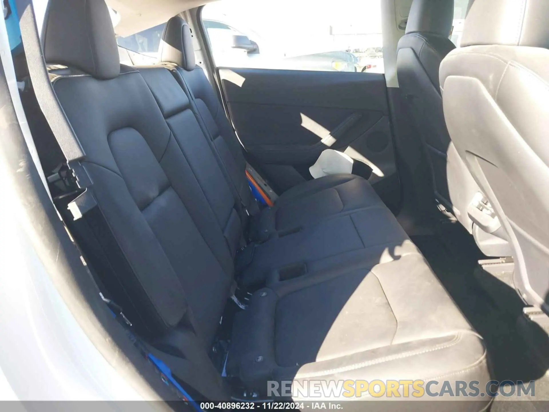8 fotografías del automóvil dañado 7SAYGDEEXPF896297 TESLA MODEL Y 2023