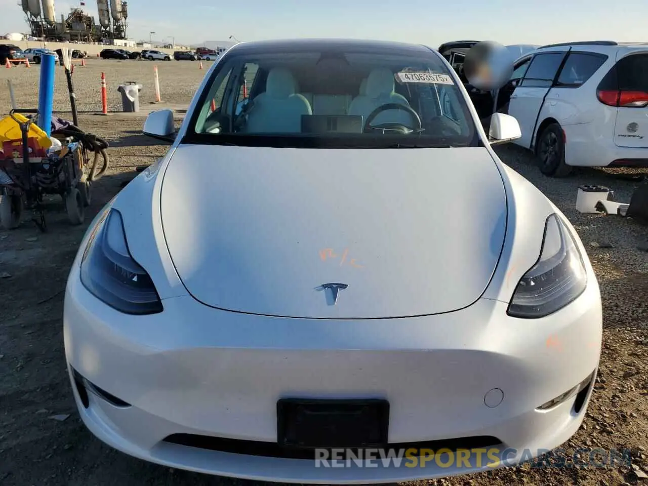 5 fotografías del automóvil dañado 7SAYGDEF0PF702093 TESLA MODEL Y 2023