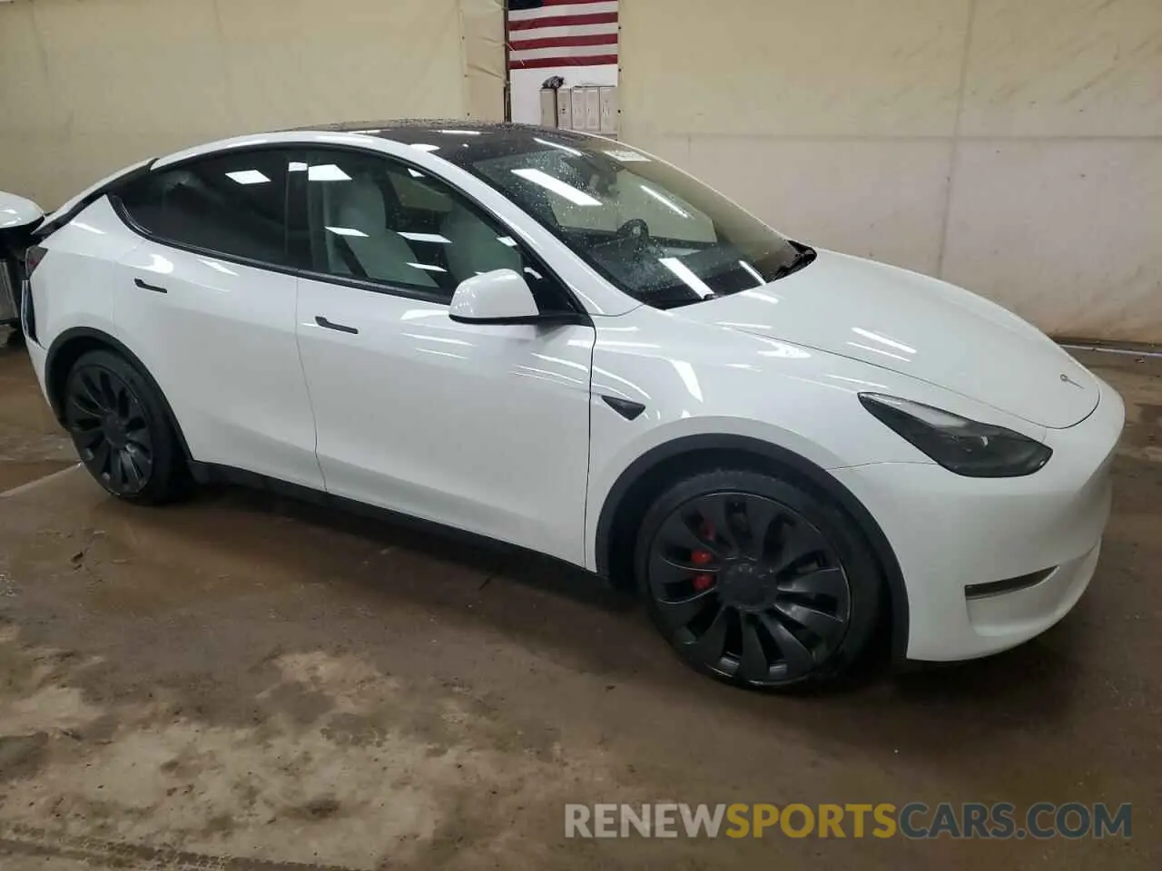 4 fotografías del automóvil dañado 7SAYGDEF0PF830804 TESLA MODEL Y 2023