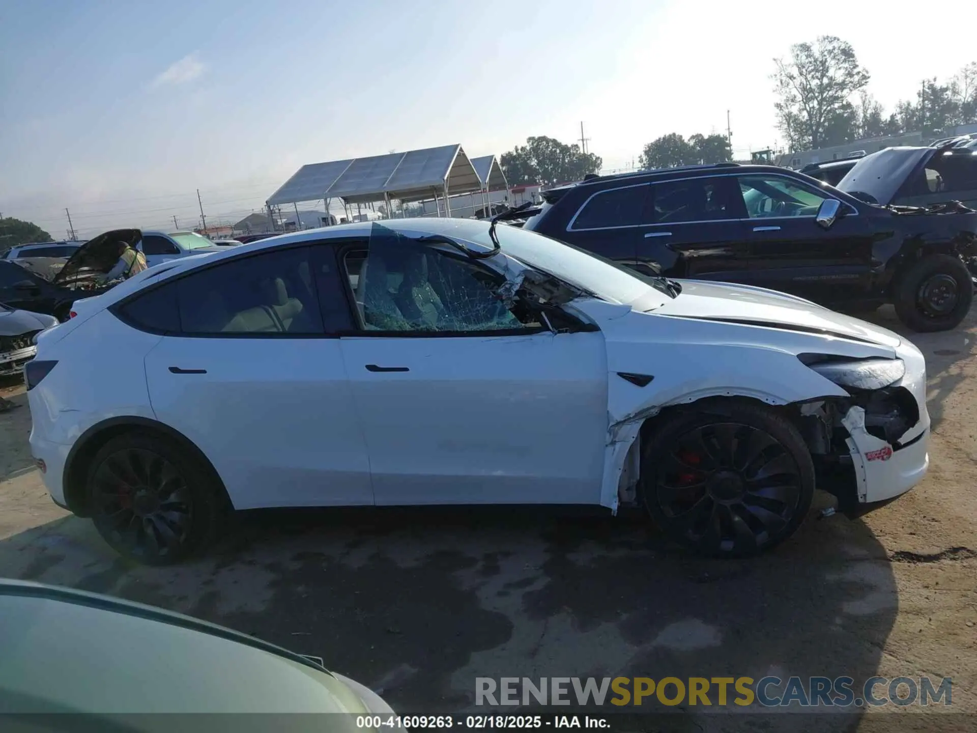 14 fotografías del automóvil dañado 7SAYGDEF0PF839468 TESLA MODEL Y 2023