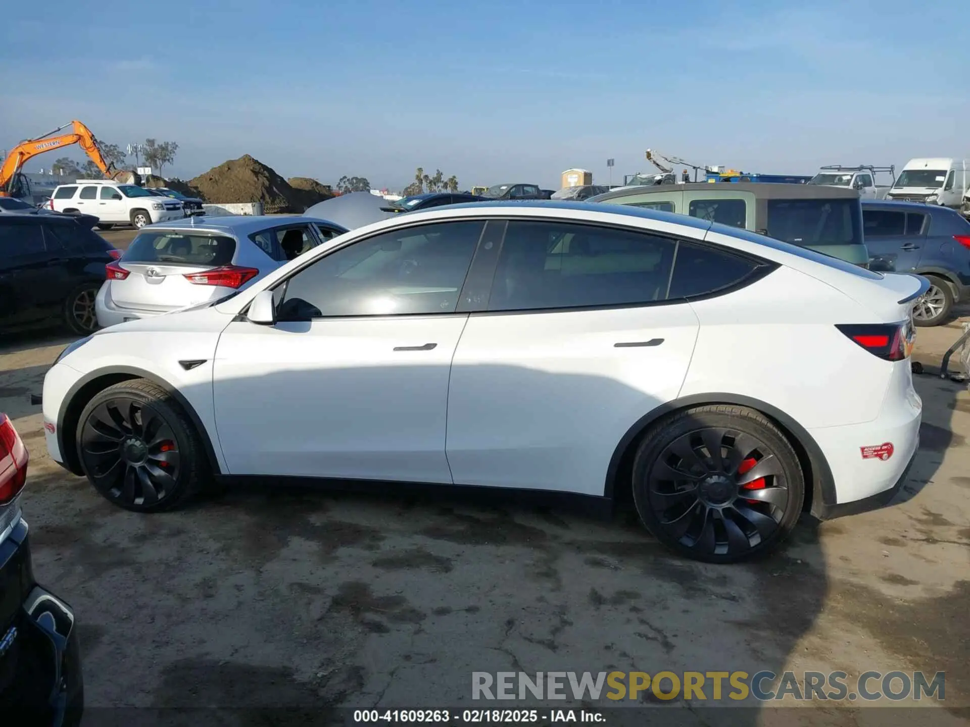 15 fotografías del automóvil dañado 7SAYGDEF0PF839468 TESLA MODEL Y 2023