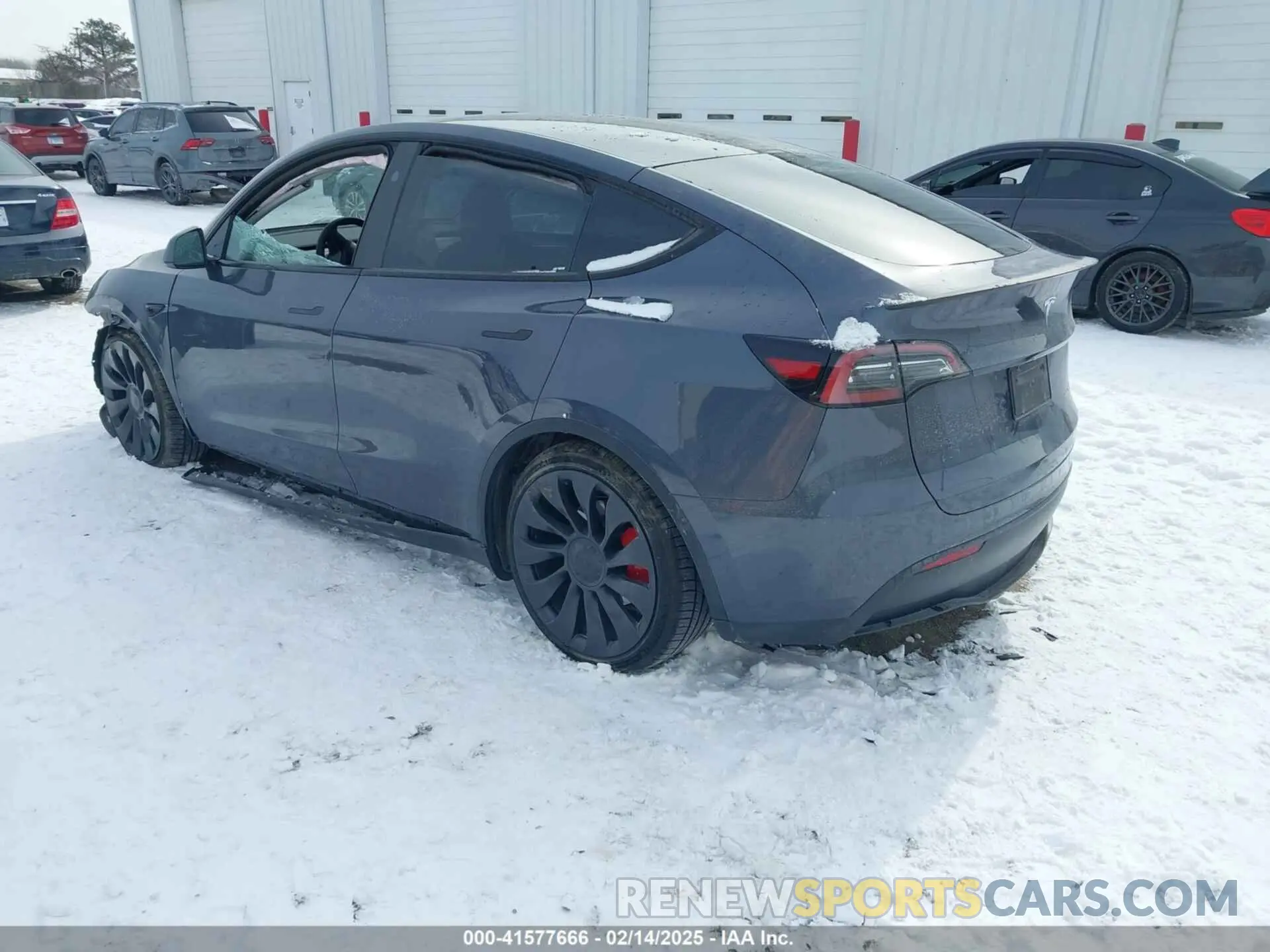 3 fotografías del automóvil dañado 7SAYGDEF0PF898181 TESLA MODEL Y 2023