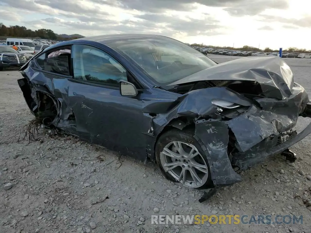 4 fotografías del automóvil dañado 7SAYGDEF1PA048993 TESLA MODEL Y 2023