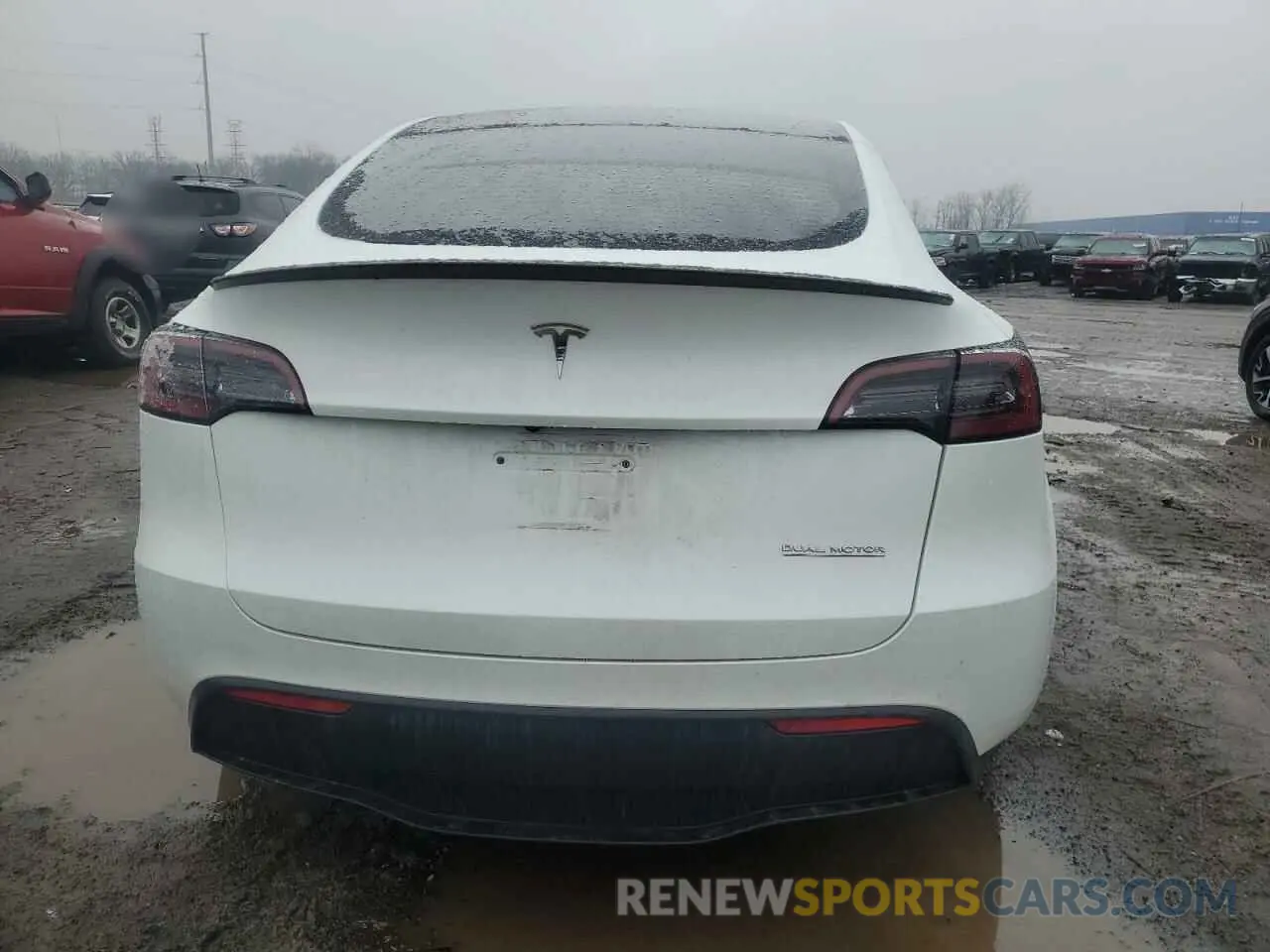 6 fotografías del automóvil dañado 7SAYGDEF1PF714446 TESLA MODEL Y 2023