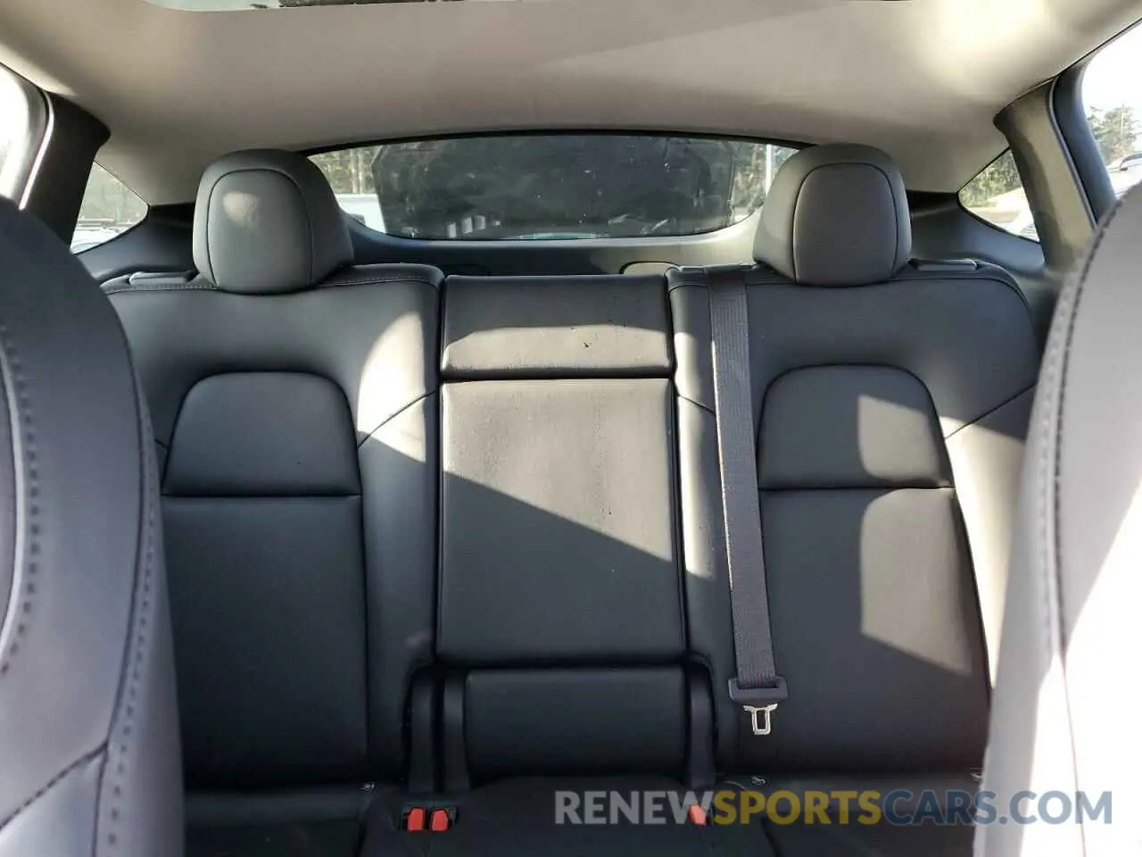 10 fotografías del automóvil dañado 7SAYGDEF1PF795061 TESLA MODEL Y 2023