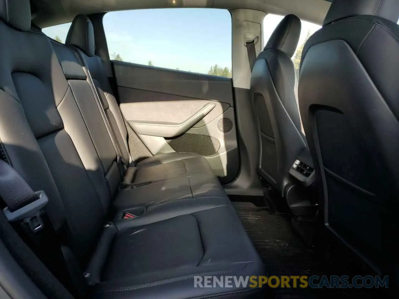 11 fotografías del automóvil dañado 7SAYGDEF1PF795061 TESLA MODEL Y 2023