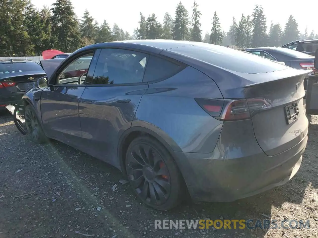 2 fotografías del automóvil dañado 7SAYGDEF1PF795061 TESLA MODEL Y 2023