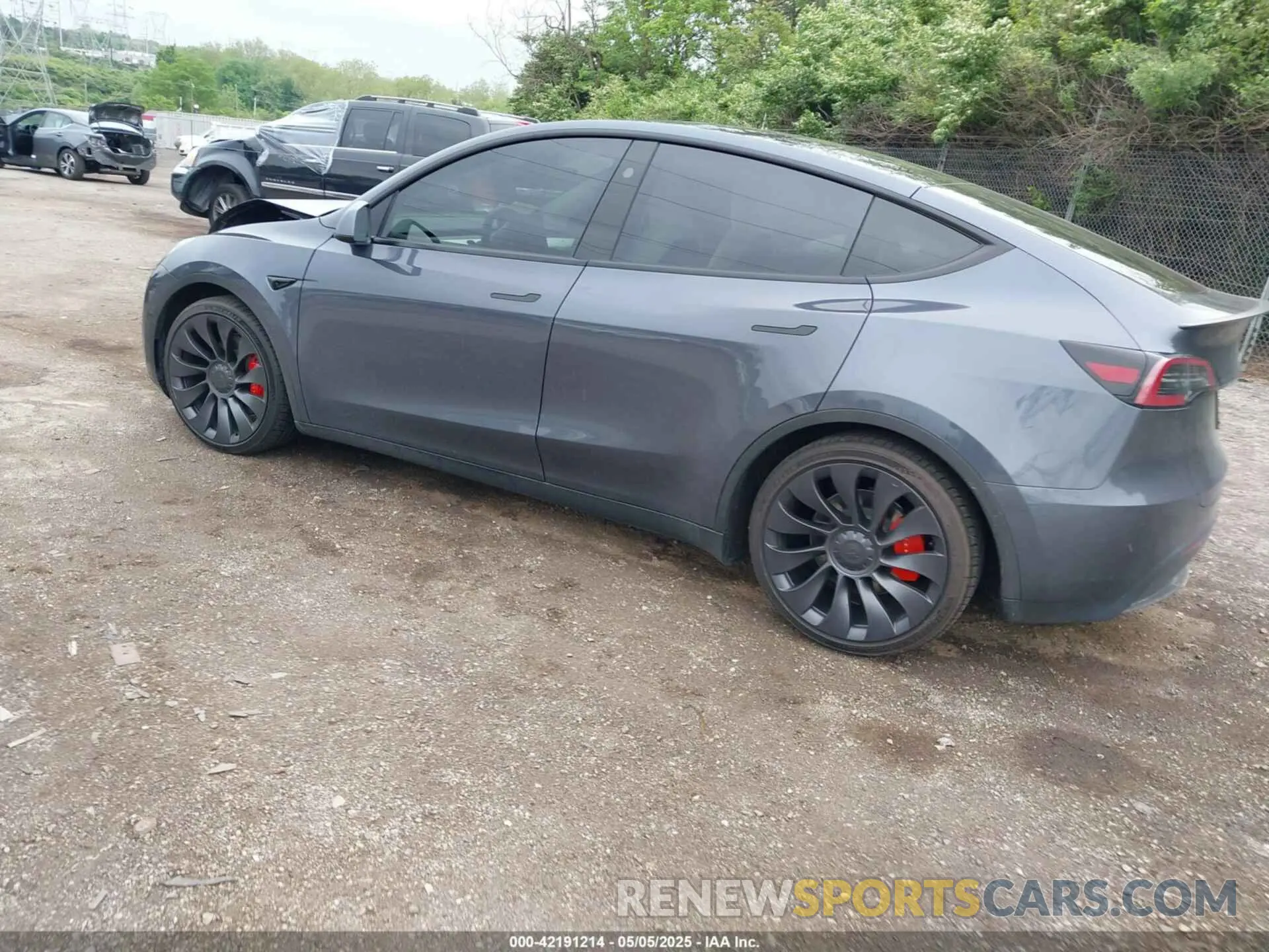 3 fotografías del automóvil dañado 7SAYGDEF1PF838247 TESLA MODEL Y 2023