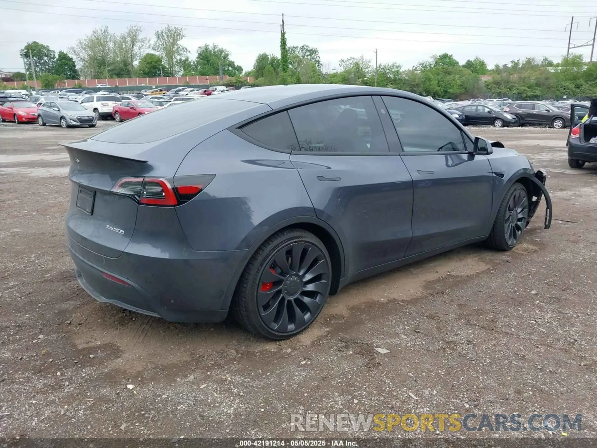 4 fotografías del automóvil dañado 7SAYGDEF1PF838247 TESLA MODEL Y 2023